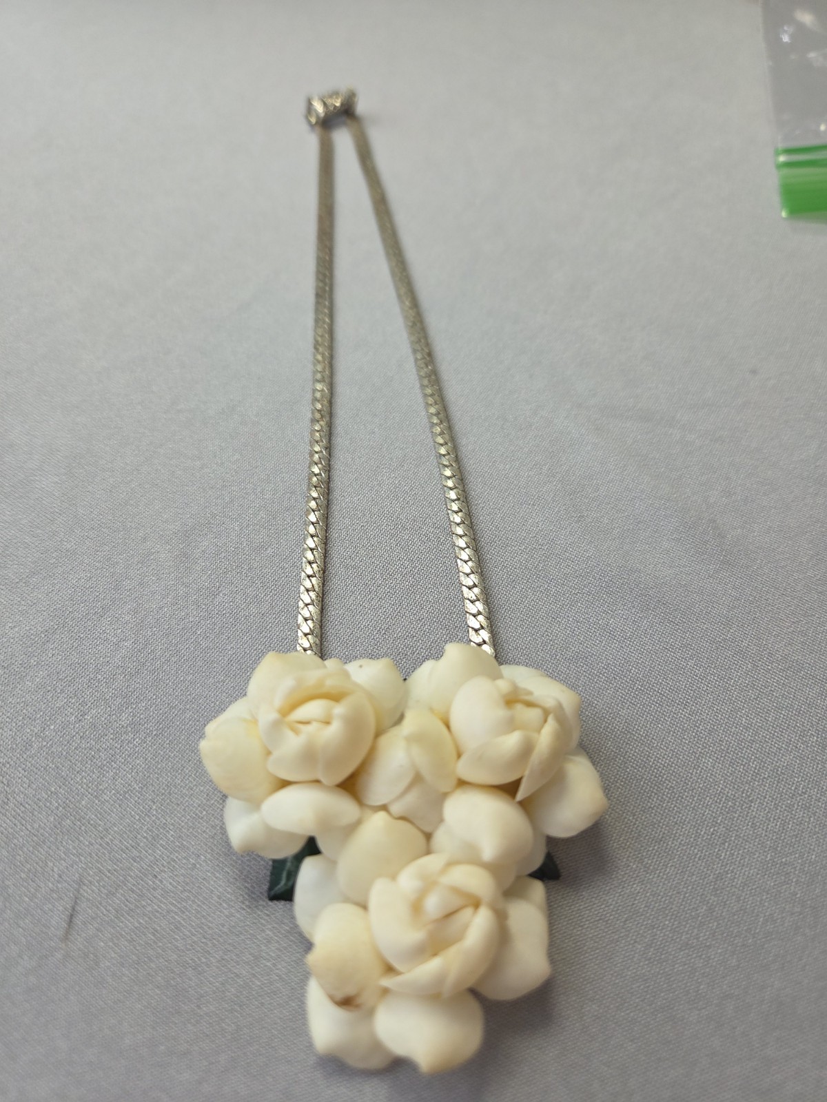 Vintage White Shell Flower Statement Necklace