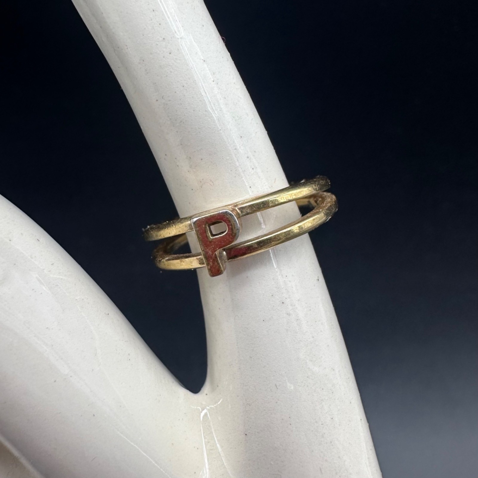 Vintage Letter P Ring Gold Tone Metal Monogram Name Gift Retro Size 5.5
