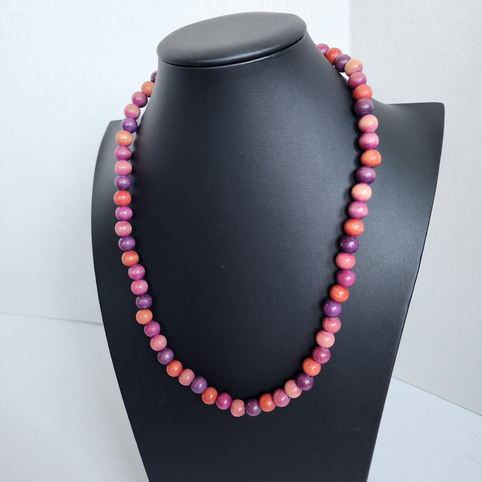 Vintage Multi-color Wooden Necklace Pinks Purples Woodgrain 24 Inch Spring Clasp