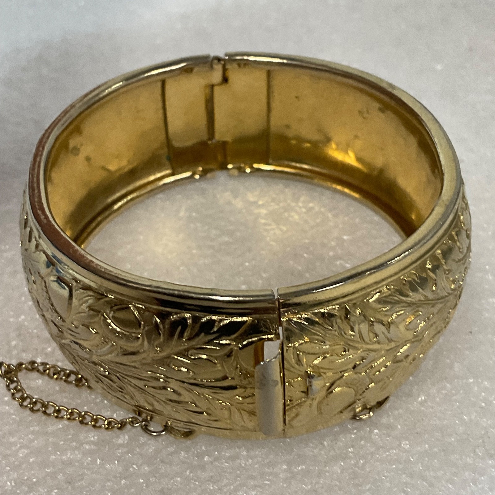Vintage Coro Gold Tone Hinged Bangle Bracelet 7.25in Floral Engraved SafetyChain