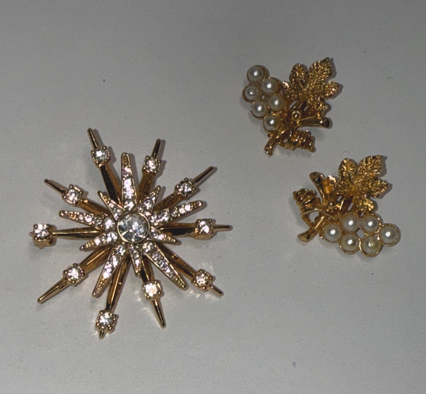 Vintage Gold Tone Clip Earrings Pearl Grape Clusters & Golden Starburst Brooch