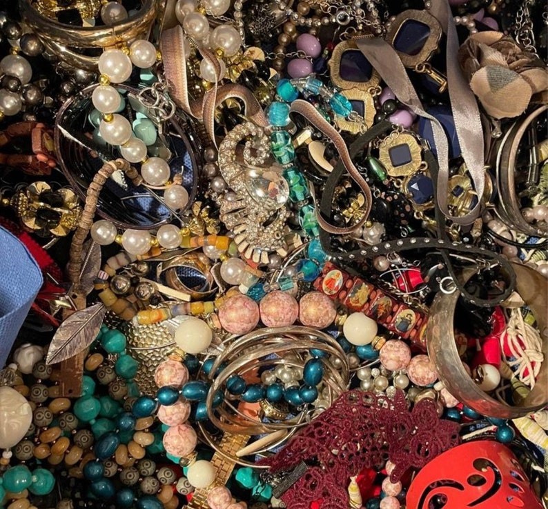 1 -2 LB Lot Of Used Costume Jewelry Vintage to Modern Wearable 15-20 Pieces