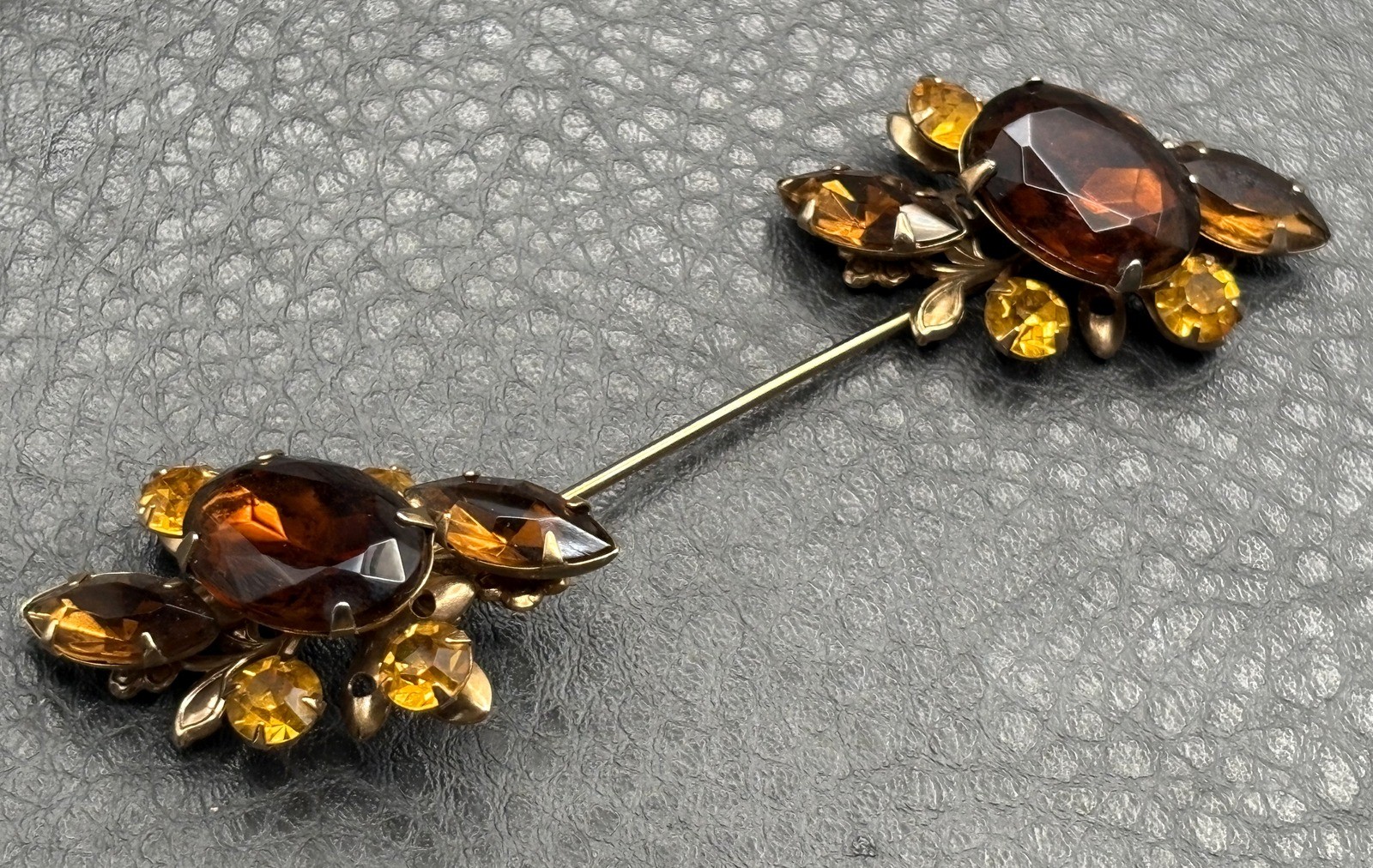Vintage Gold Tone Brown Rhinestone Floral Cluster Jabot Stick Pin *Read