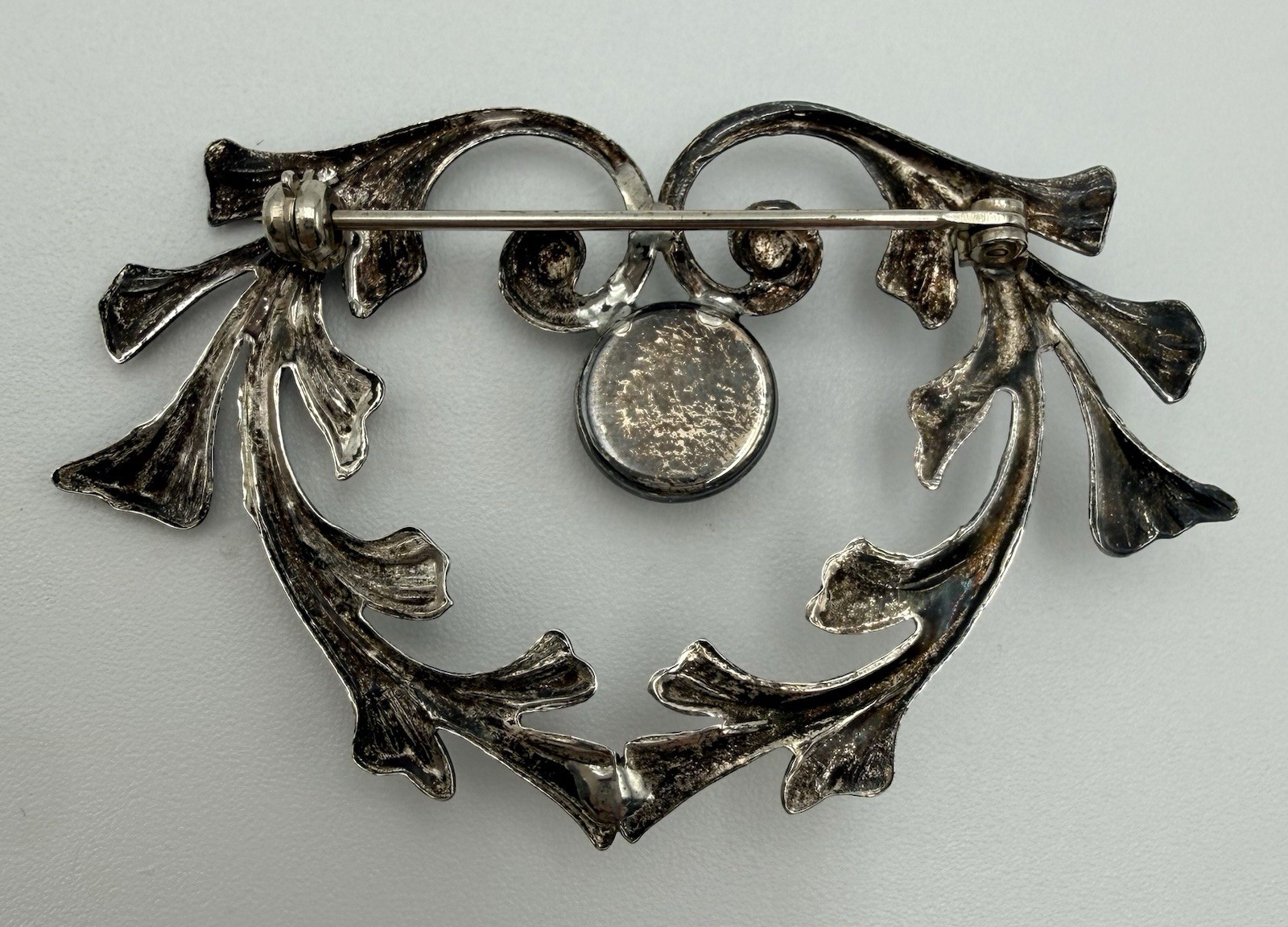 Vtg Silver Tone Black Cabochon Brooch Floral Scroll Art Nouveau Pin Openwork AC