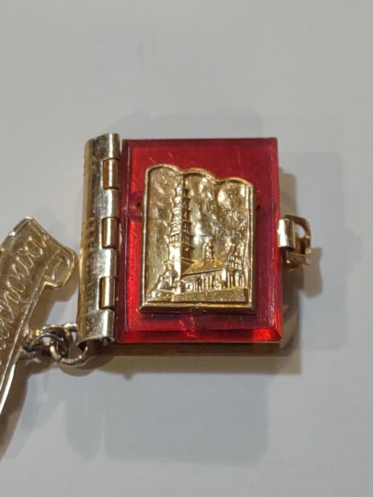 Vintage Czestochowa Mini Post Card Locket Brooch Porta-Saint Spiritual Capital