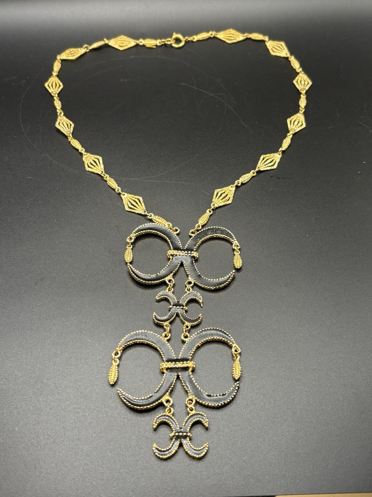 ⁠Vintage Etruscan Revival Black/Gold Enamel Double Crescent Pendant Necklace 20″