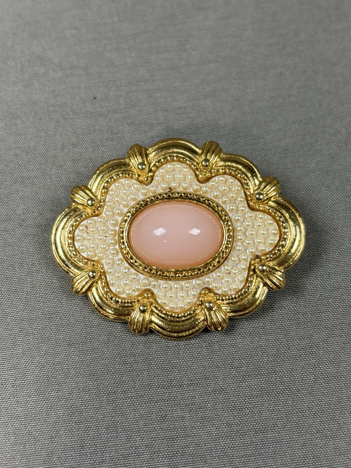 Vtg Avon Pink Cabochon Gold Tone Faux Pearl Flower Floral Brooch Pin Victorian