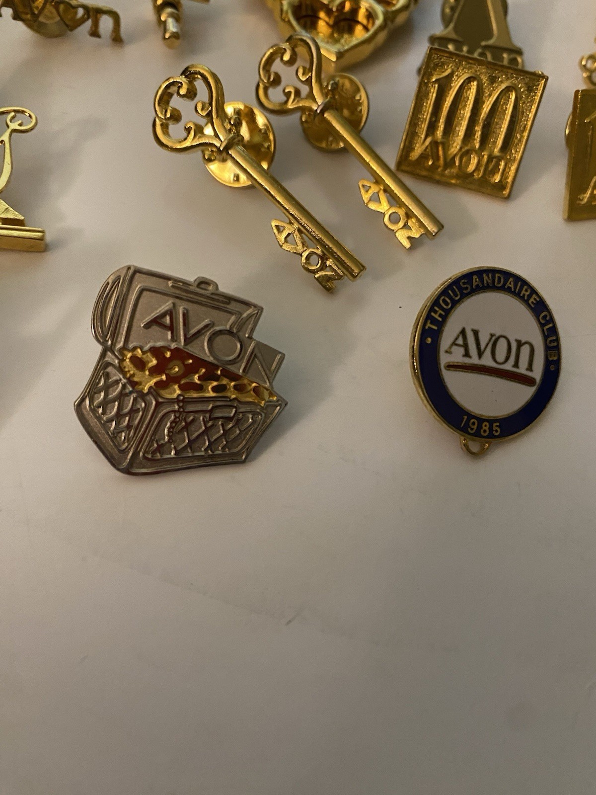 Lot Of 26 Vintage Avon & Avon Representative Awards Brooches Pins Pendant