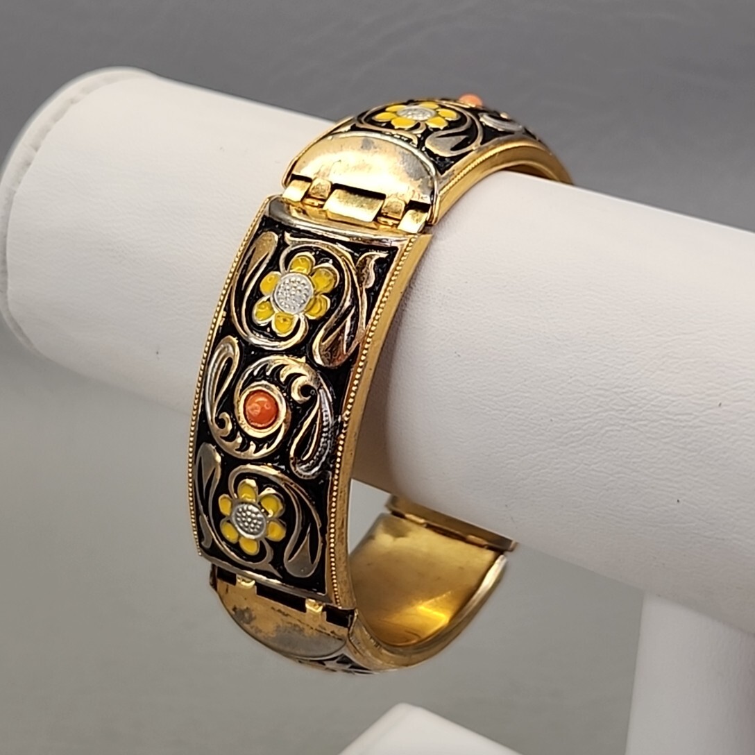 Vintage Expandable Bangle Bracelet Stretch Flower Enamel Blackened Gold Tone 7.2