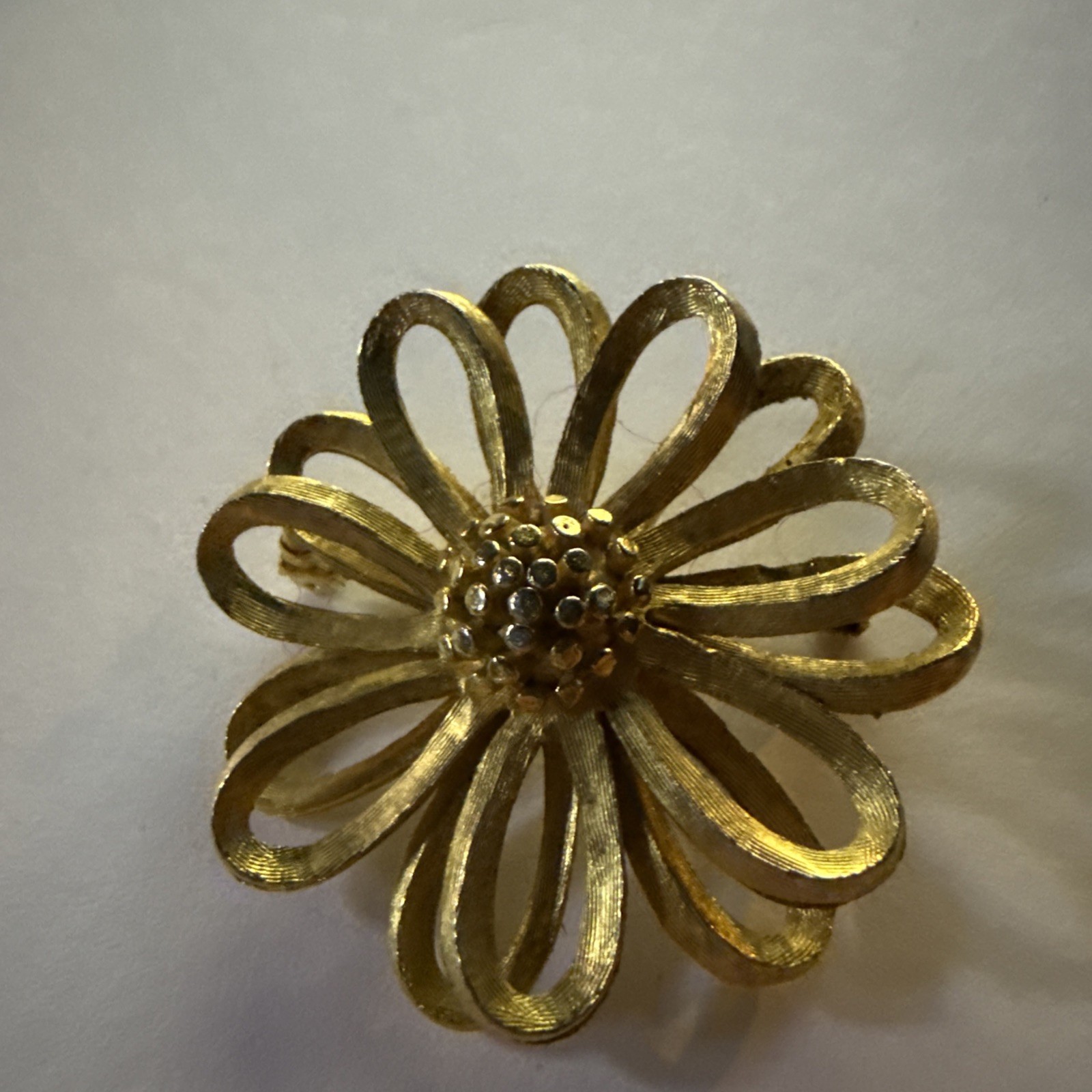 Vintage BSK Signed Daisy Floral Gold Tone Brooch