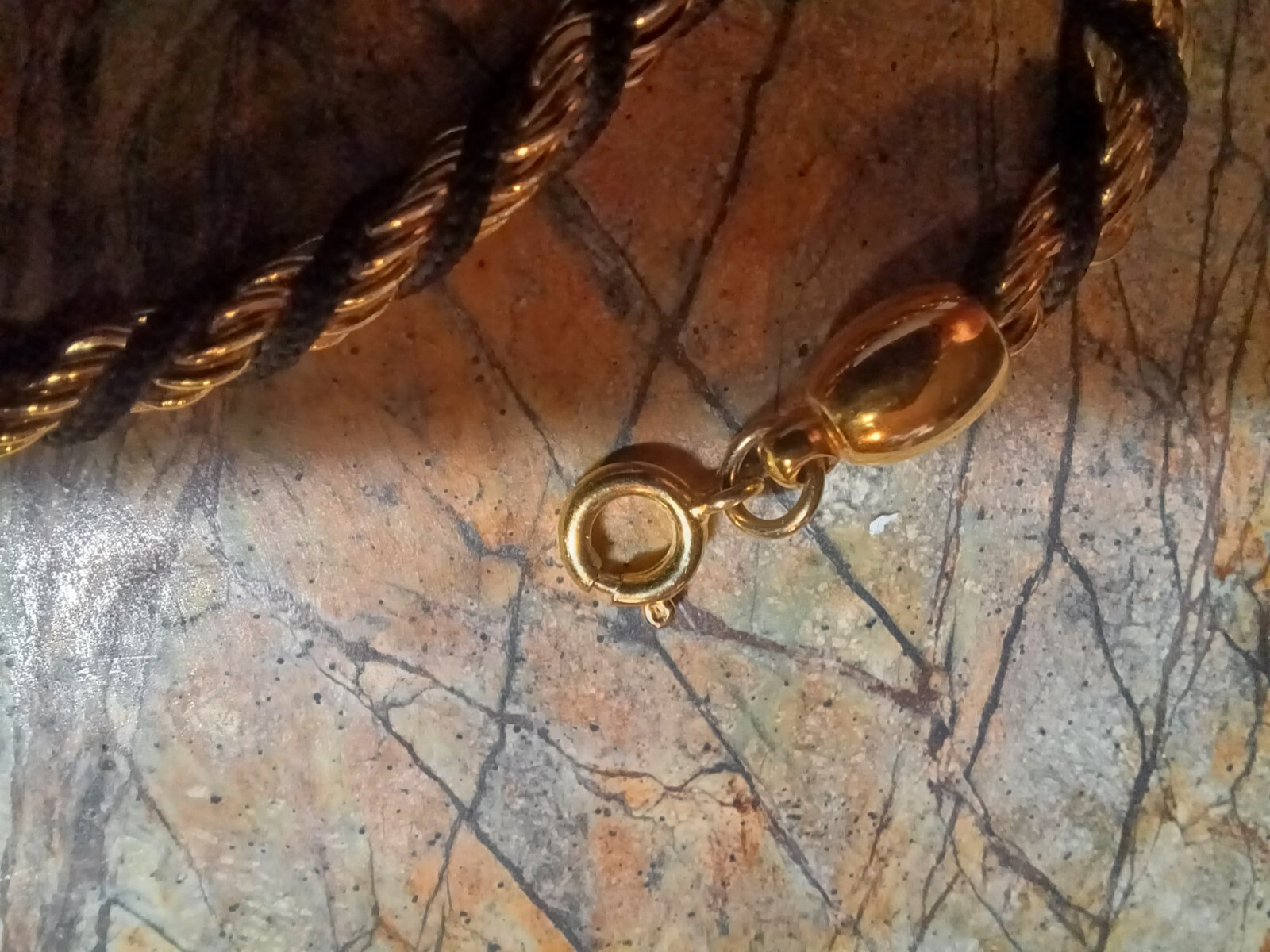 Vintage Signed Trifari Gold & Black Two Tone Twisted Rope Necklace 18-3/4”
