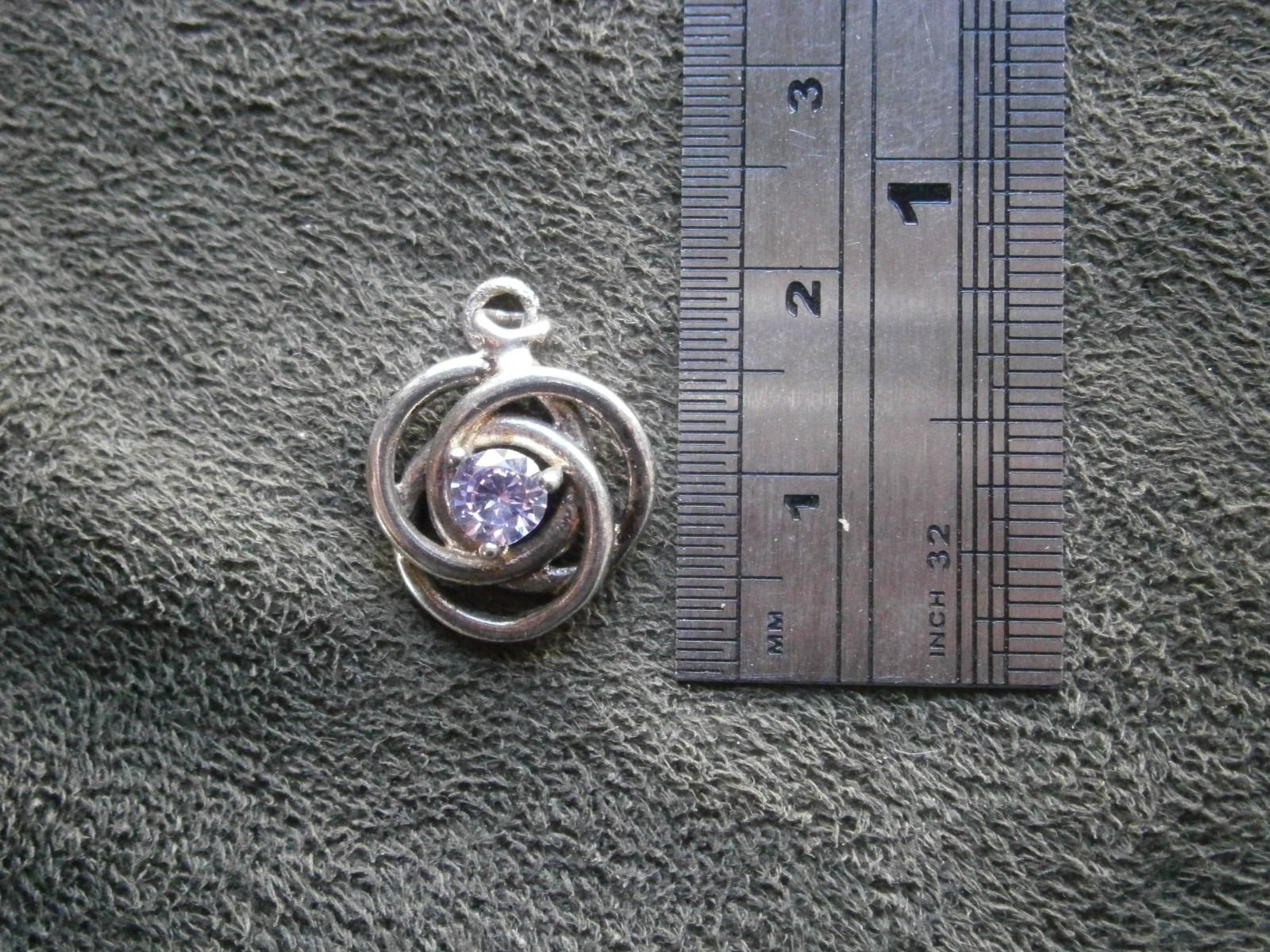 Purple Faceted Stone in Silvertone Mount Bracelet Charm Pendant 1.7g
