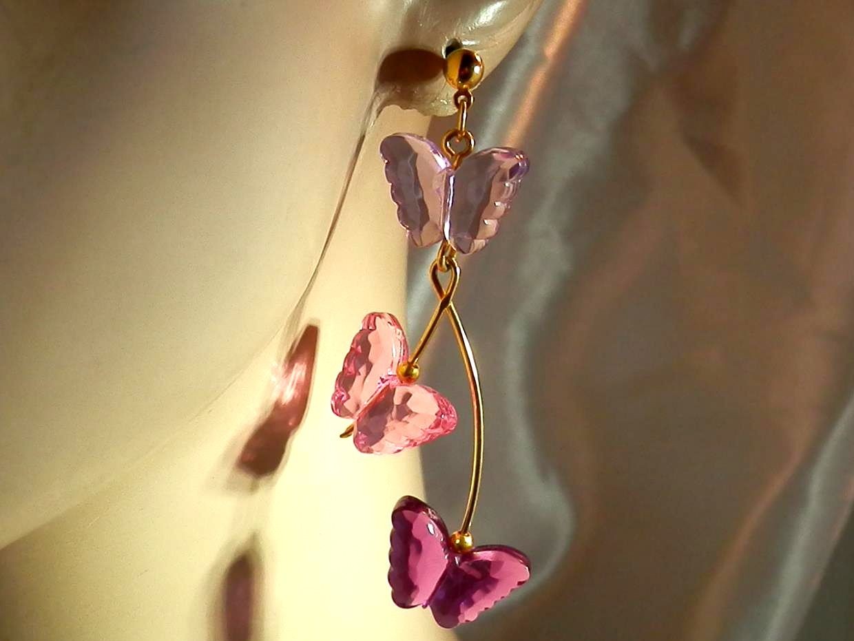 Vintage 80’s Pink Purple Dangle Lucite CUTE Butterfly Pierced Earrings 747n1