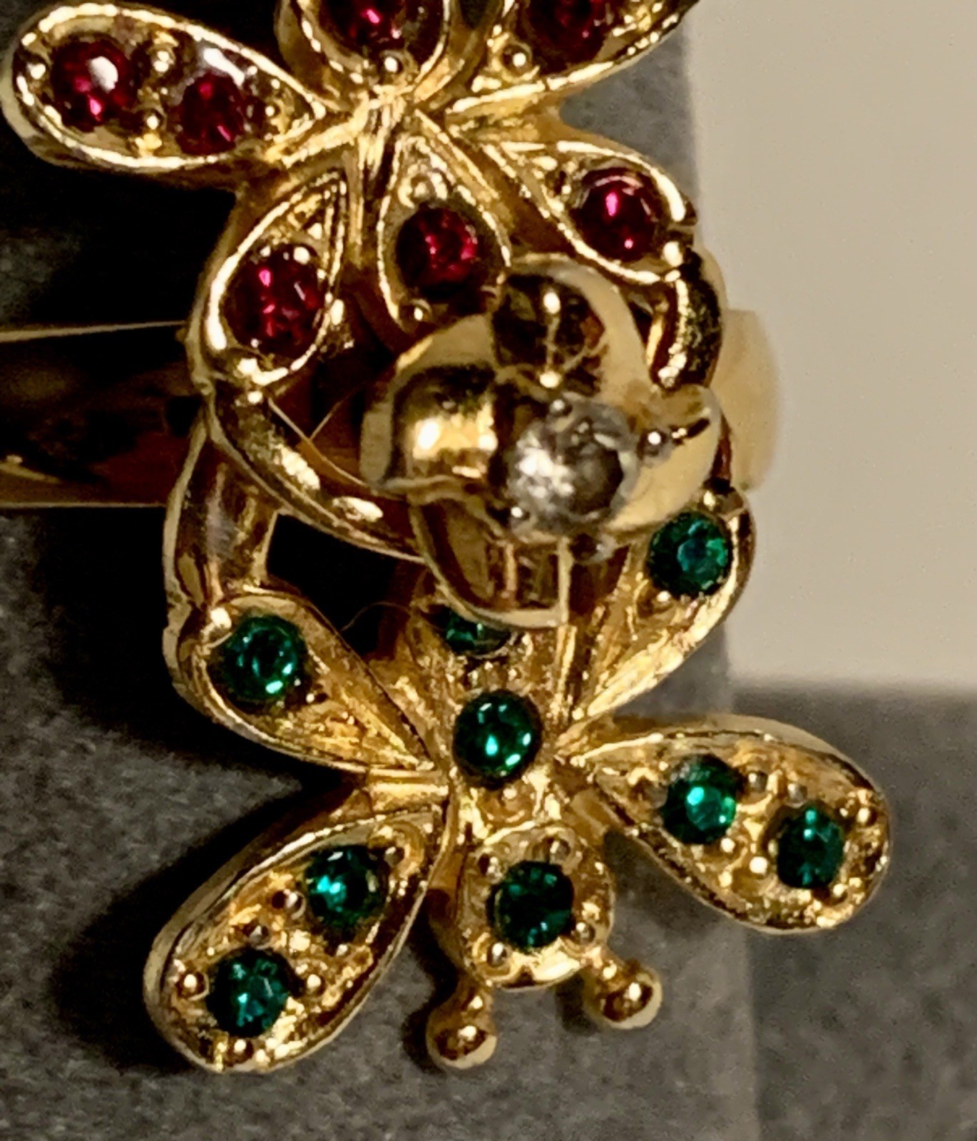 Gold Tone Spinning Butterfly Ring Rhinestone Red Green Gemstones Vintage