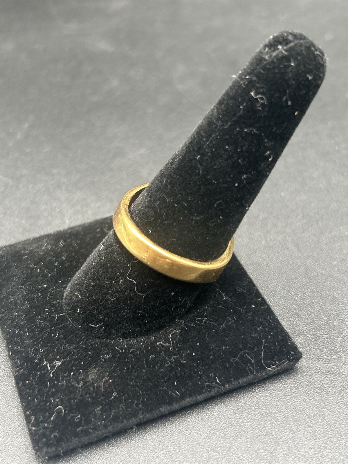 Vintage 18KT HGE Electroplated Gold Mens Ring with Crystal Stone Sz 10.5