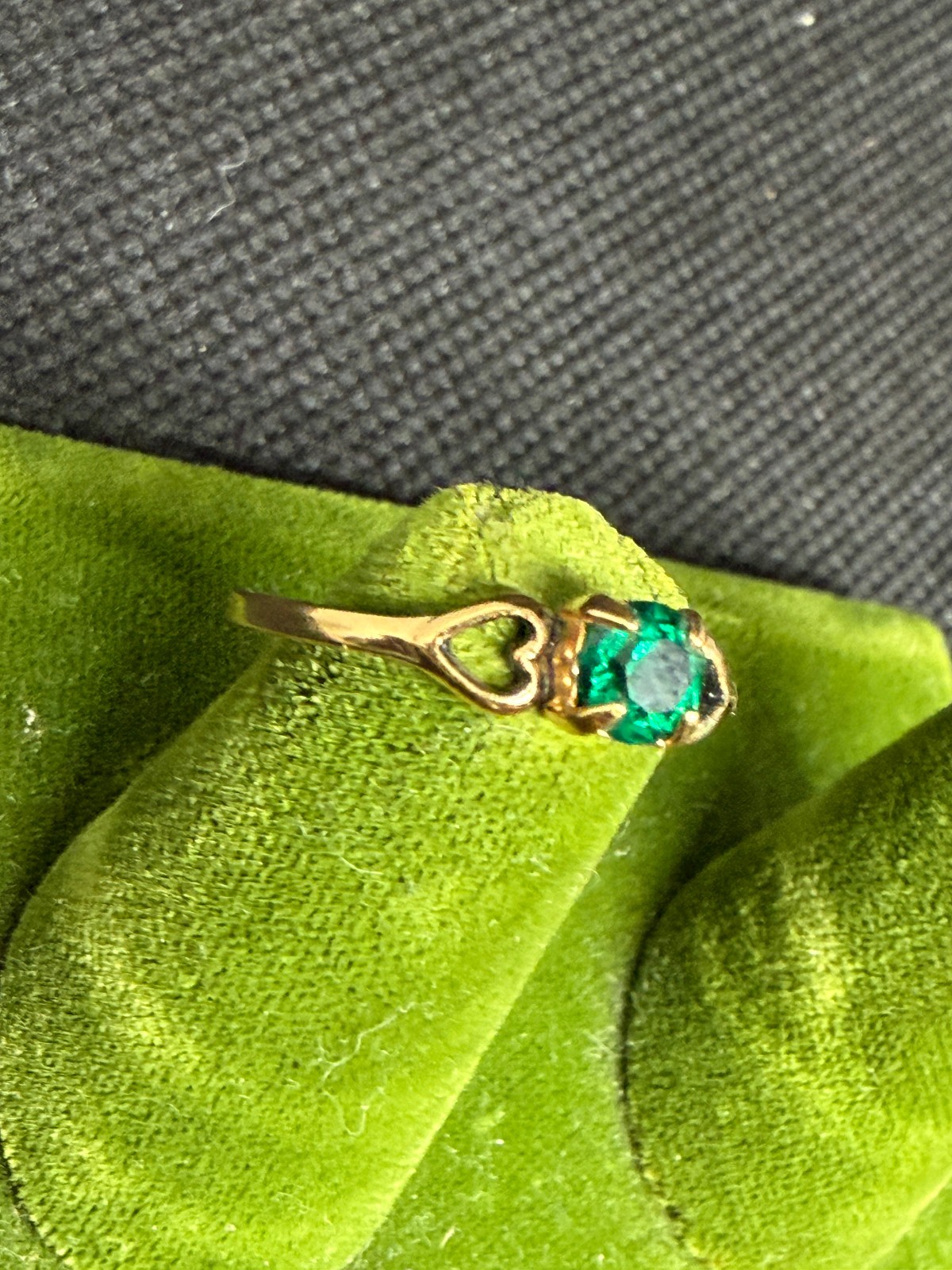 Vintage Simulated Emerald Stamped 18k HGE Ring Size 7 May Birth Stone Green