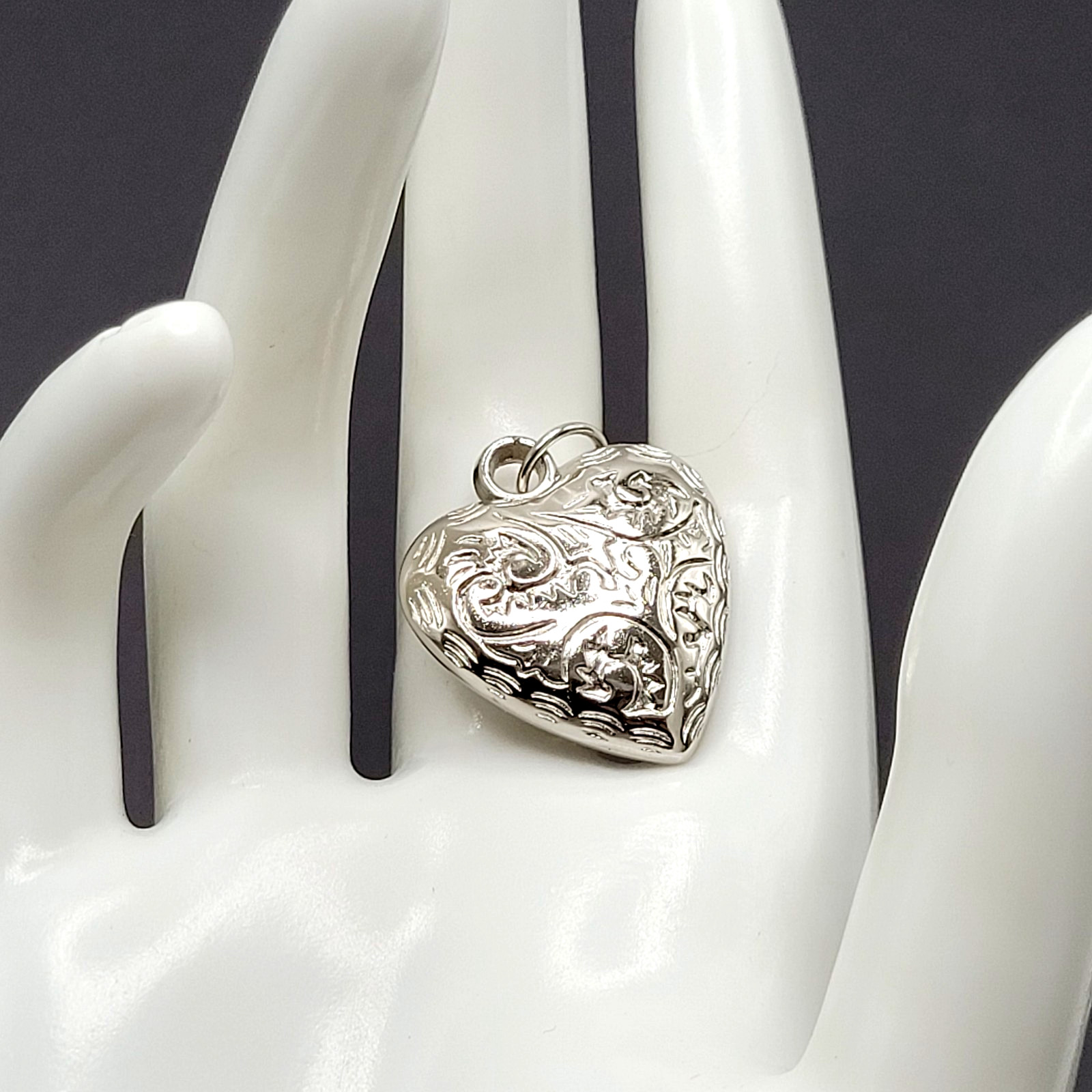 Puffed Puffy Puff Heart Silver Tone Acrylic Engraved Pattern Vintage Pendant