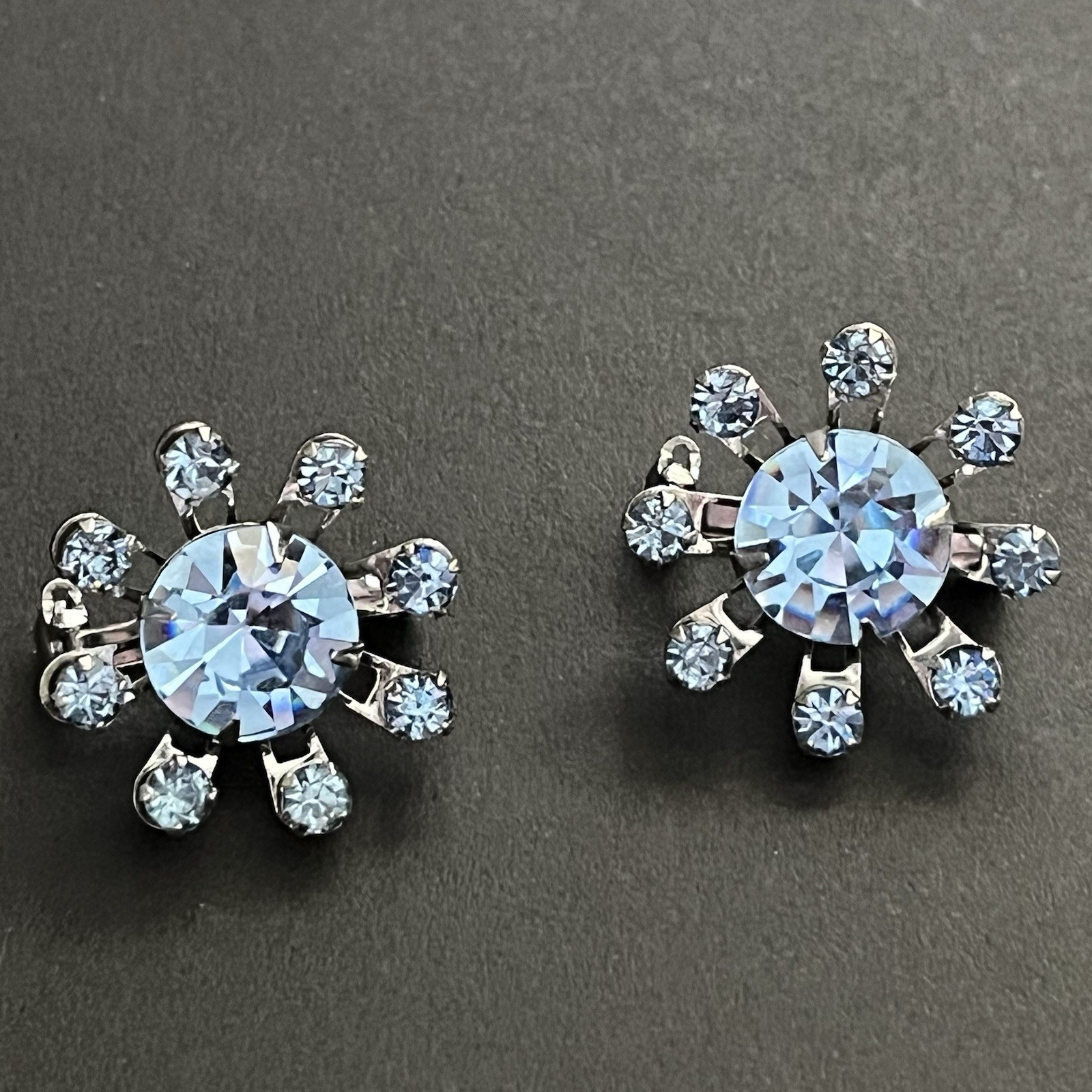 Vintage Set Of 2 Light Blue Rhinestone Silver Tone Cluster Prong Scatter Pins