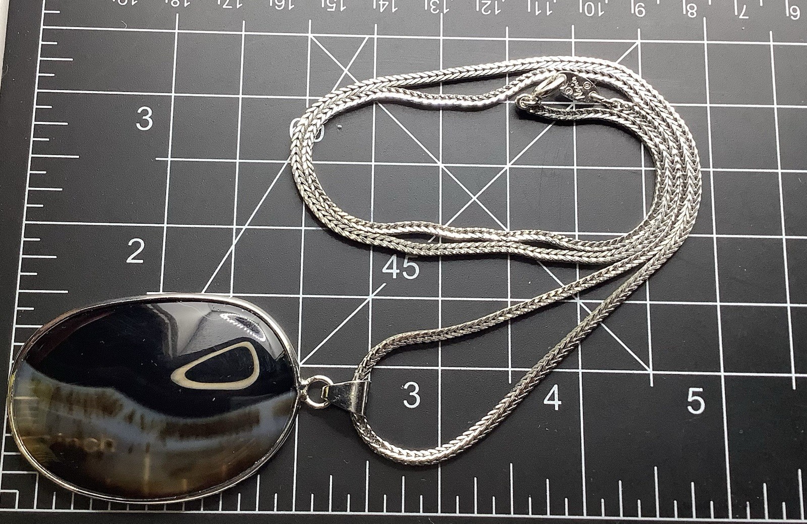 Vintage Signed Napier Silvertone Agate Pendant Square Spiga Wheat Chain Necklace