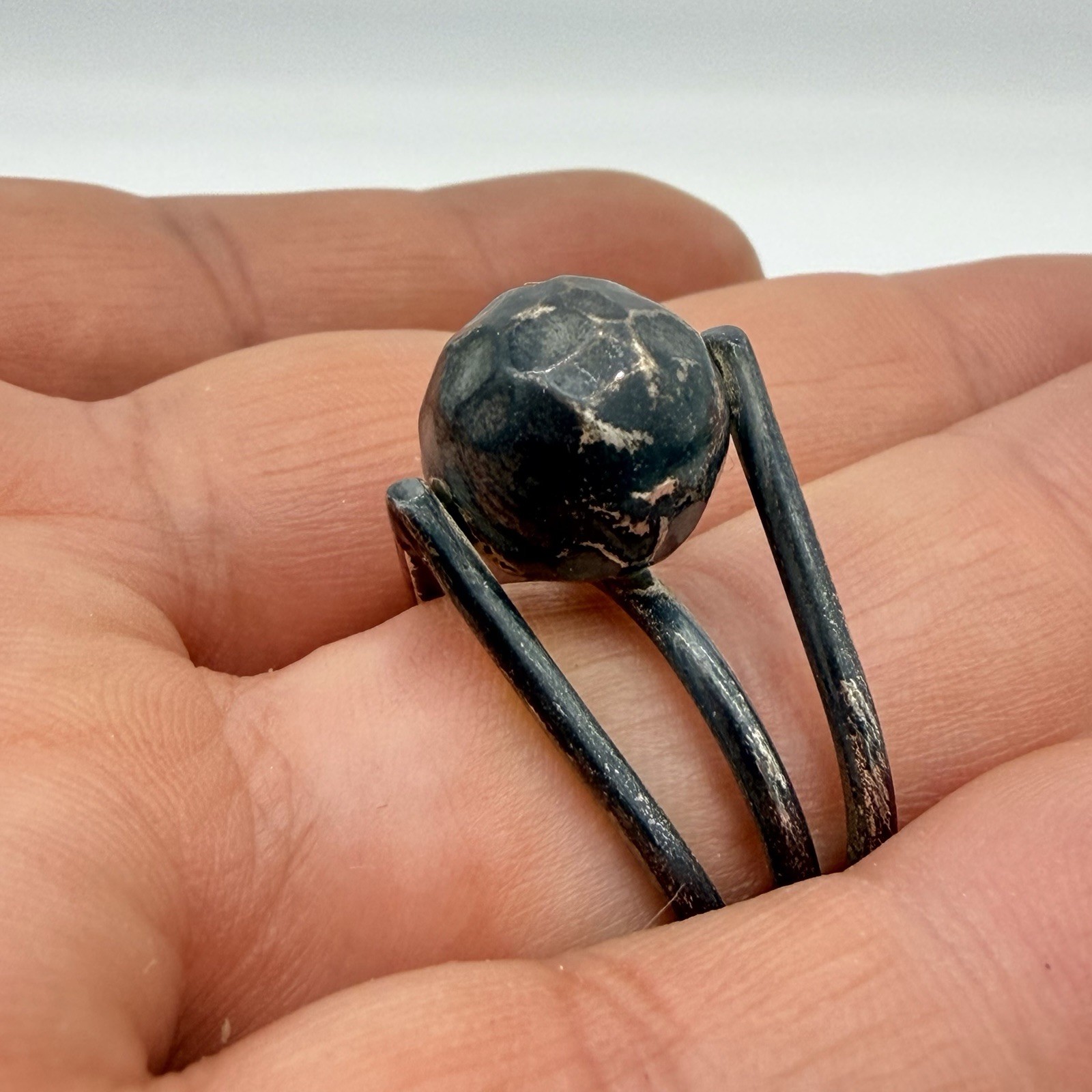 Vtg DDD DOMINIC DINOUART 925 Ring Hammered Ball Modernist MEXICO Sz 7