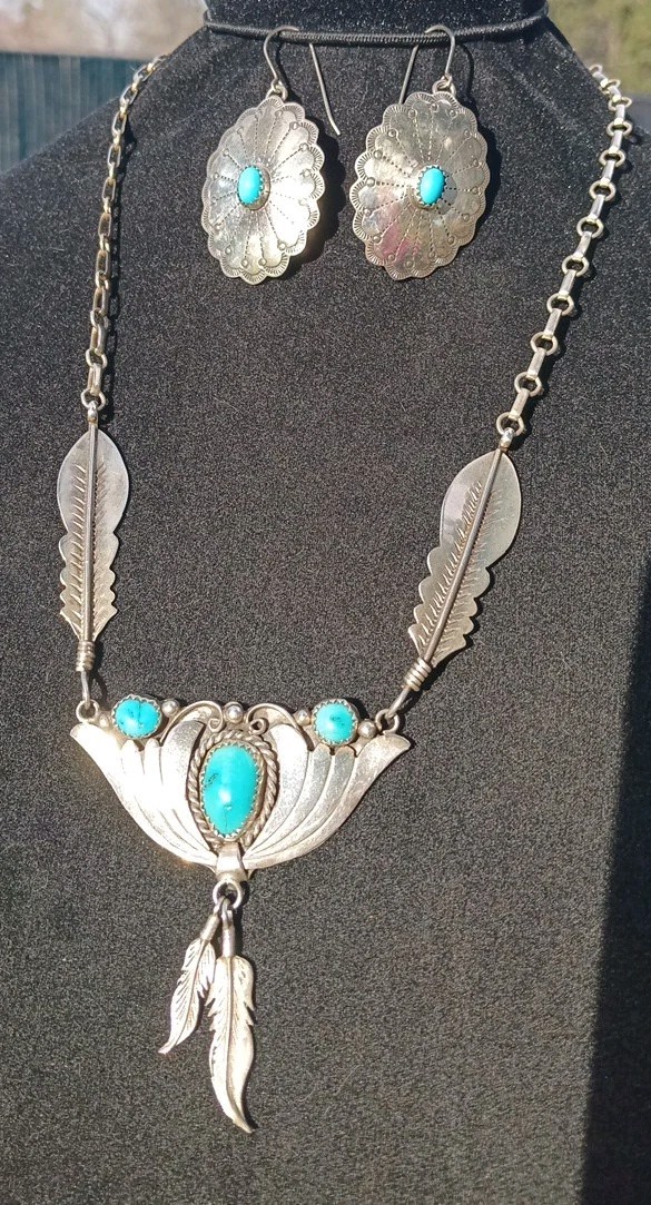 VINTAGE TURQUOISE NAVAJO STERLING SILVER FEATHER NECKLACE & EARRINGS