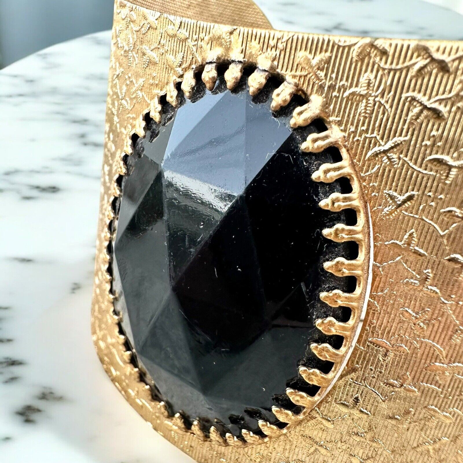 Vintage Tara Fifth Avenue Gold Tone Wide Cuff Bracelet Black Faceted Gem