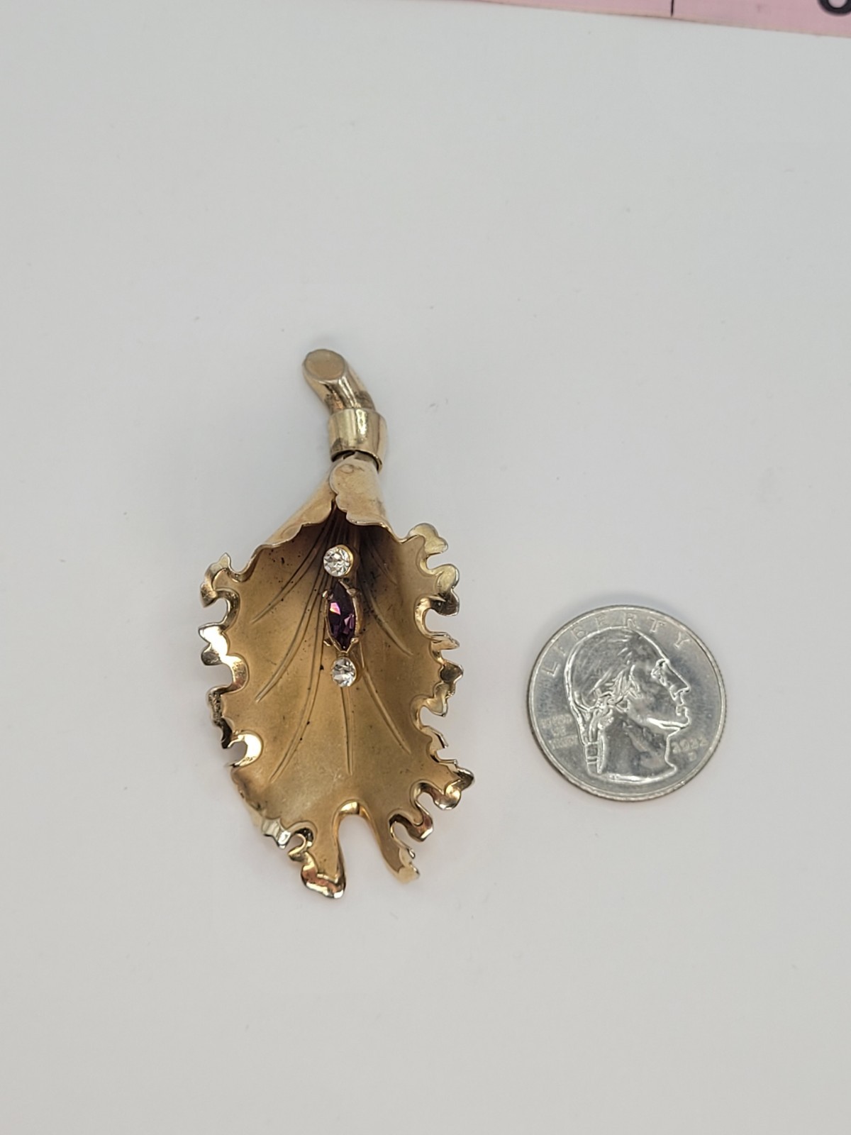 Vintage 3D Gold Plated Leaf Brooch Purple & White Rhinestone Seeds Lettuce Edge