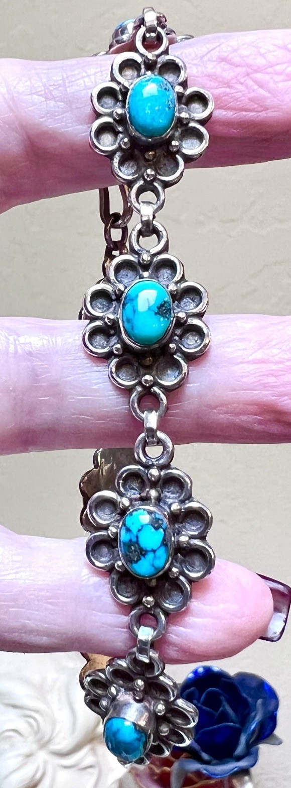 LOVELY Artisan Ornate Sterling Silver Genuine Turquoise Floral Design Bracelet