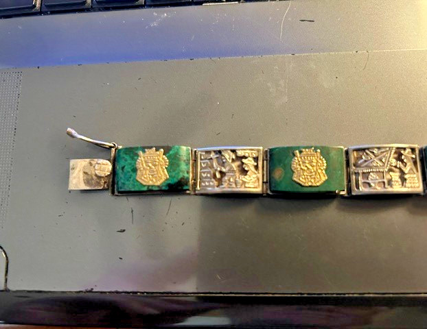 Vintage Bracelet; Sterling Silver, Mexican Jade, Gold, 7.0″, post 1940, Mexico