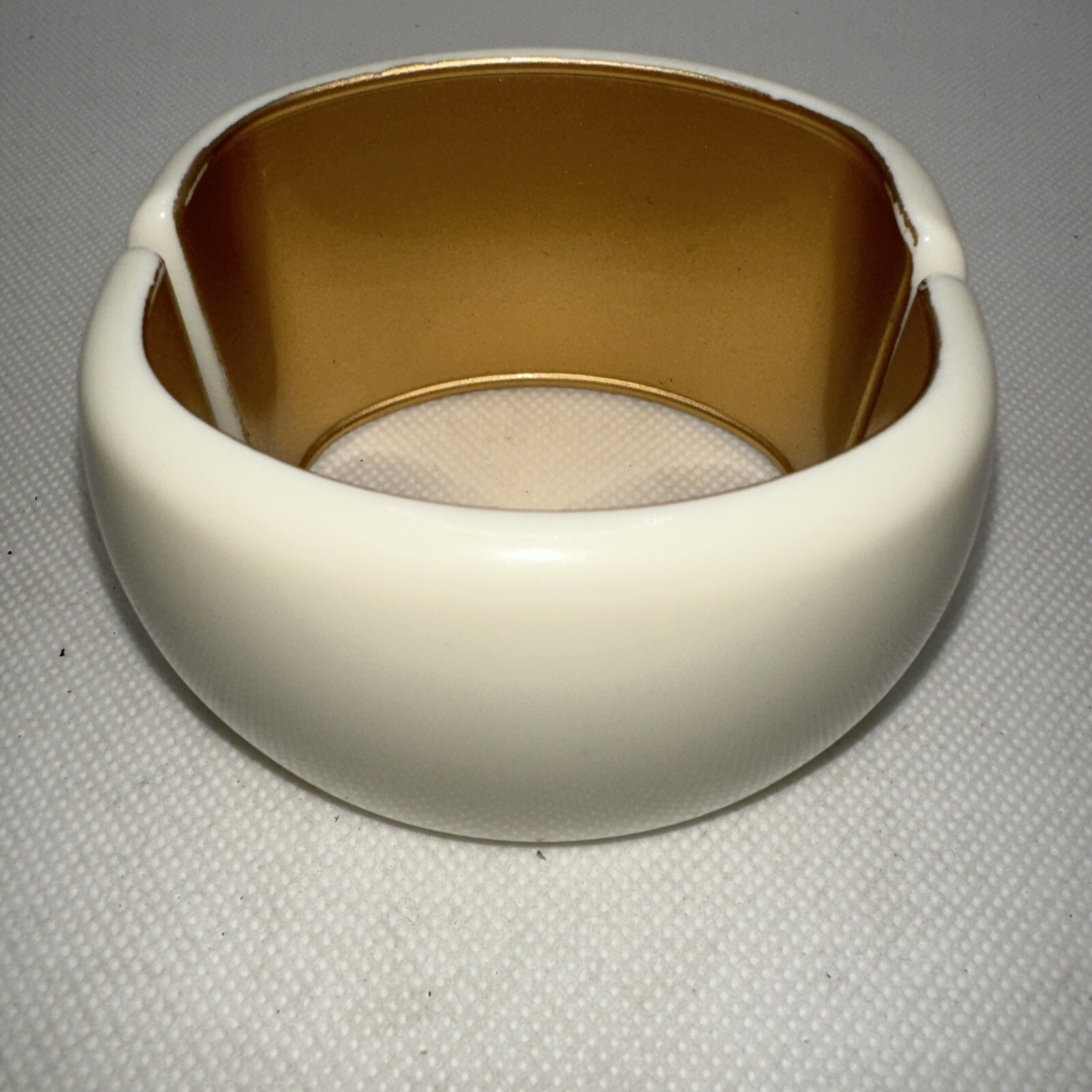 VTG White Hindge Bracelet Has A Honeybee Inside Snap Magnetic Closure