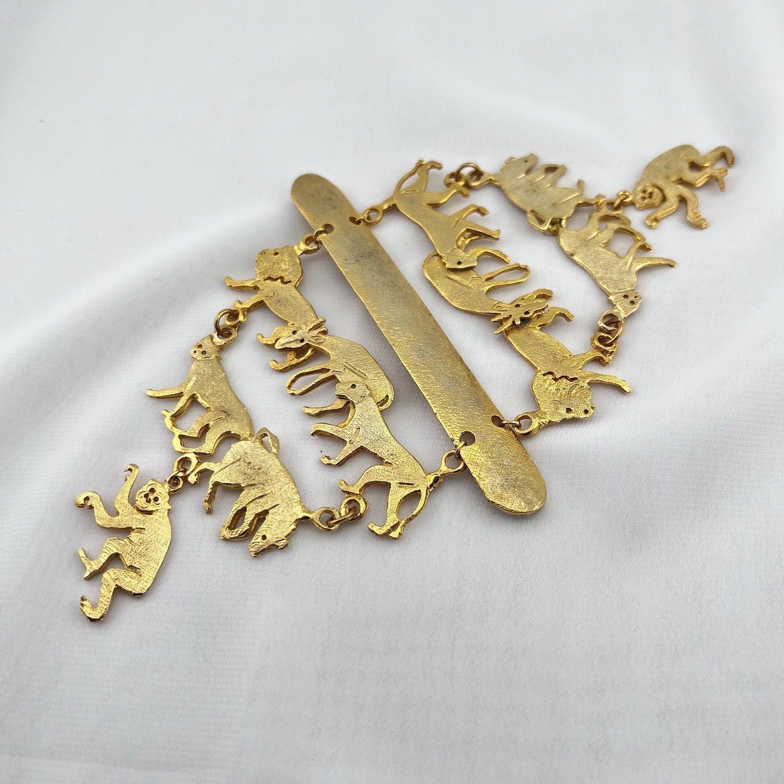 Vintage Ultra Craft Brooch Pin Safari Shoulder Statement Lion Monkey Gold Tone