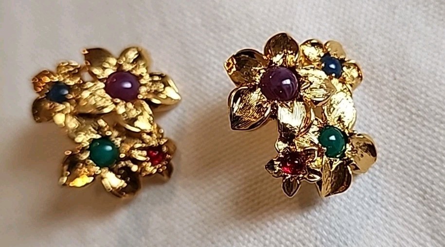 Earrings Avon Gold Tone Four Flower Earrings With Blue And Purple Gem Centers