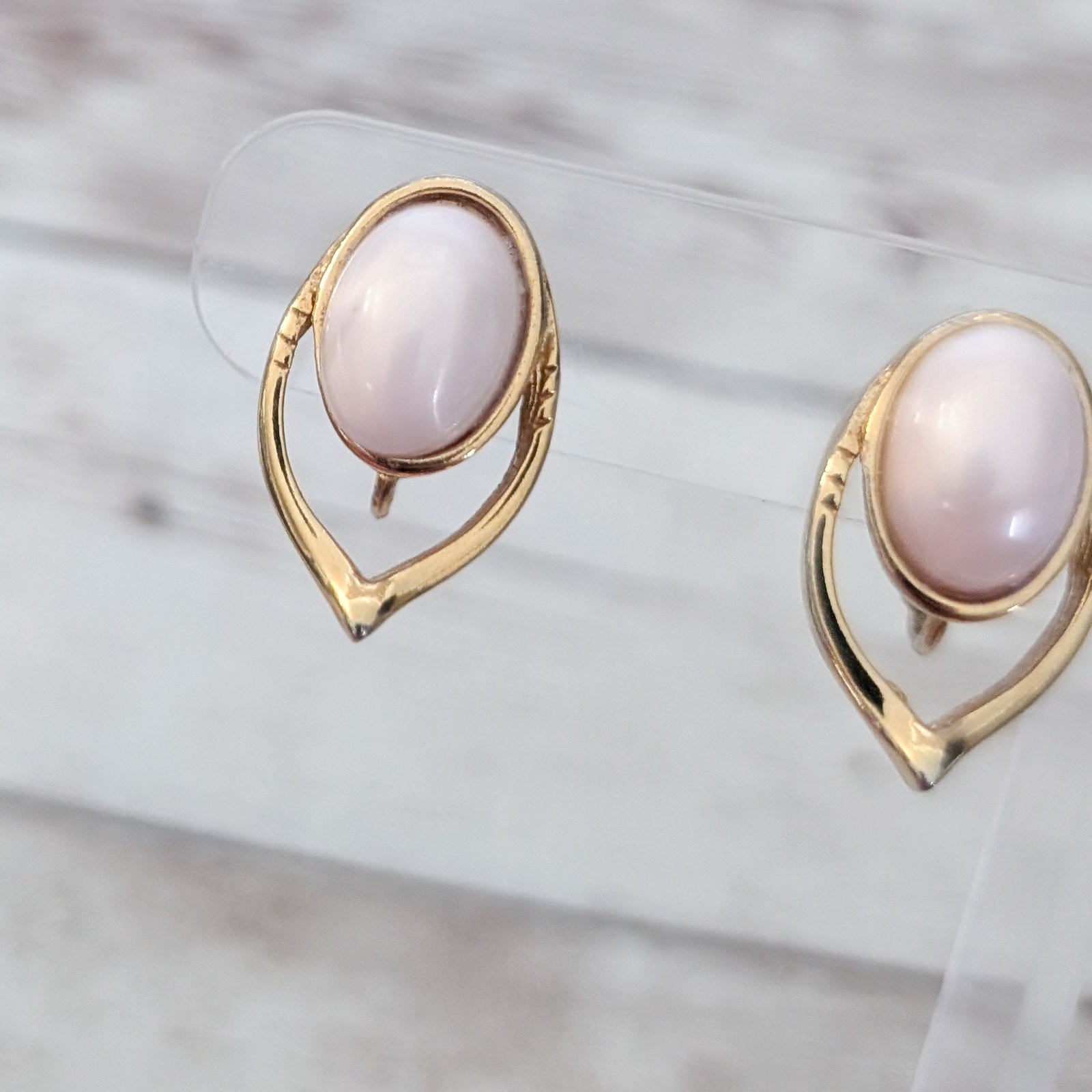 Vintage Clip On Earrings Very Light Pink & Gold Tone