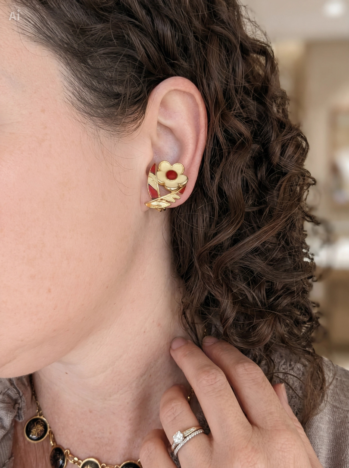 Vintage Orena Paris Enamel Flower Clip On Earrings Gold Tone Cream Red French