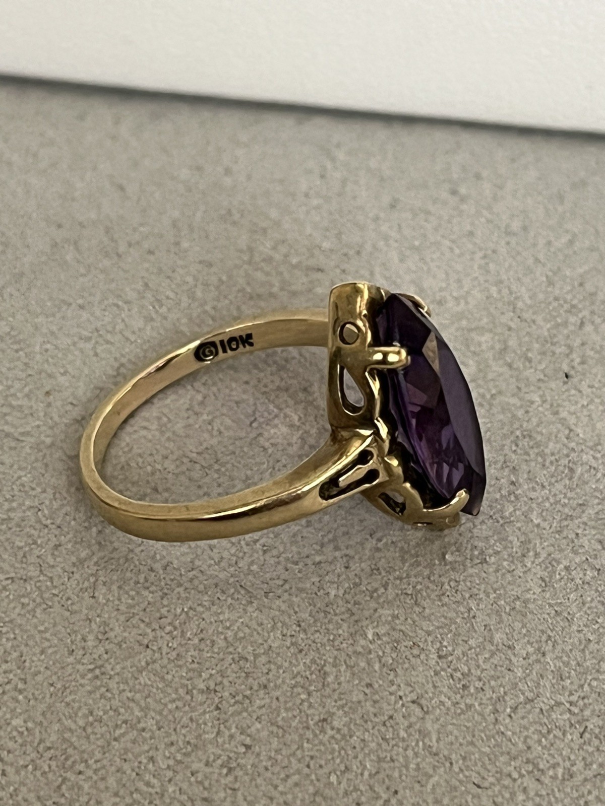 Vintage Antique Art Deco 10Kt Yellow Gold Synthetic Purple Sapphire Ring 6.0sz