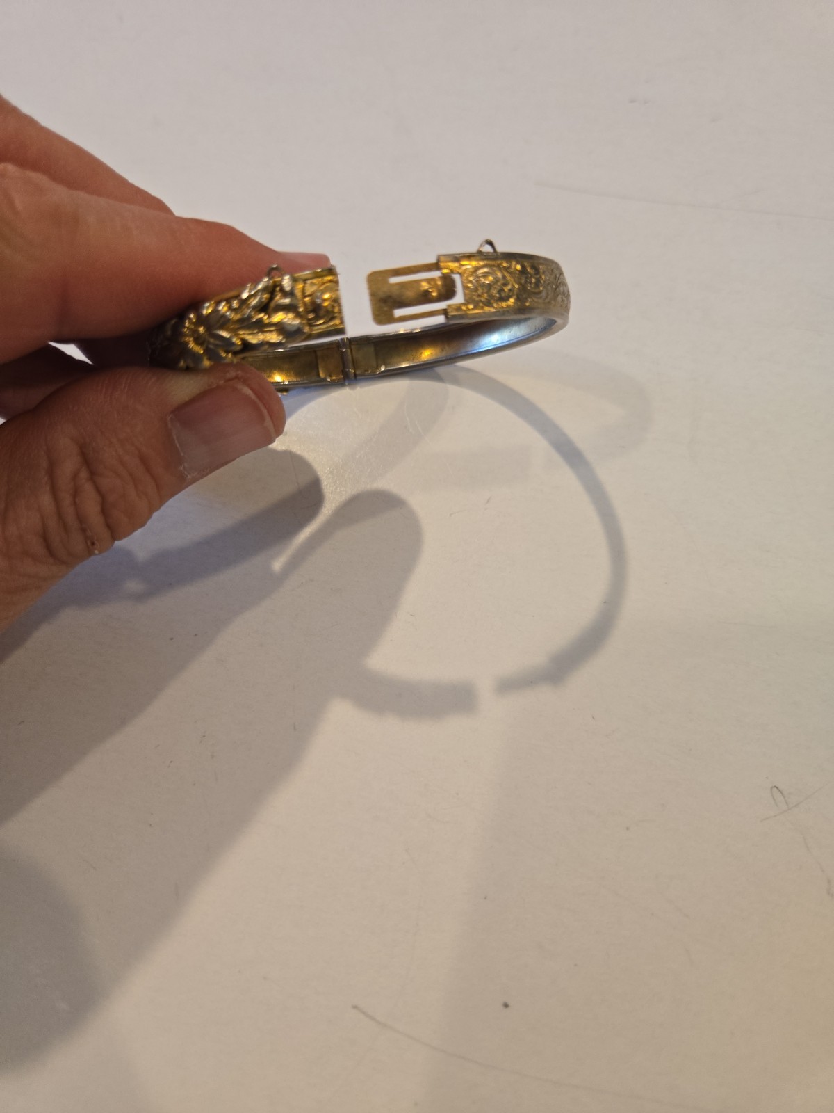 Vintage gold bracelet With Hinge & Clasp