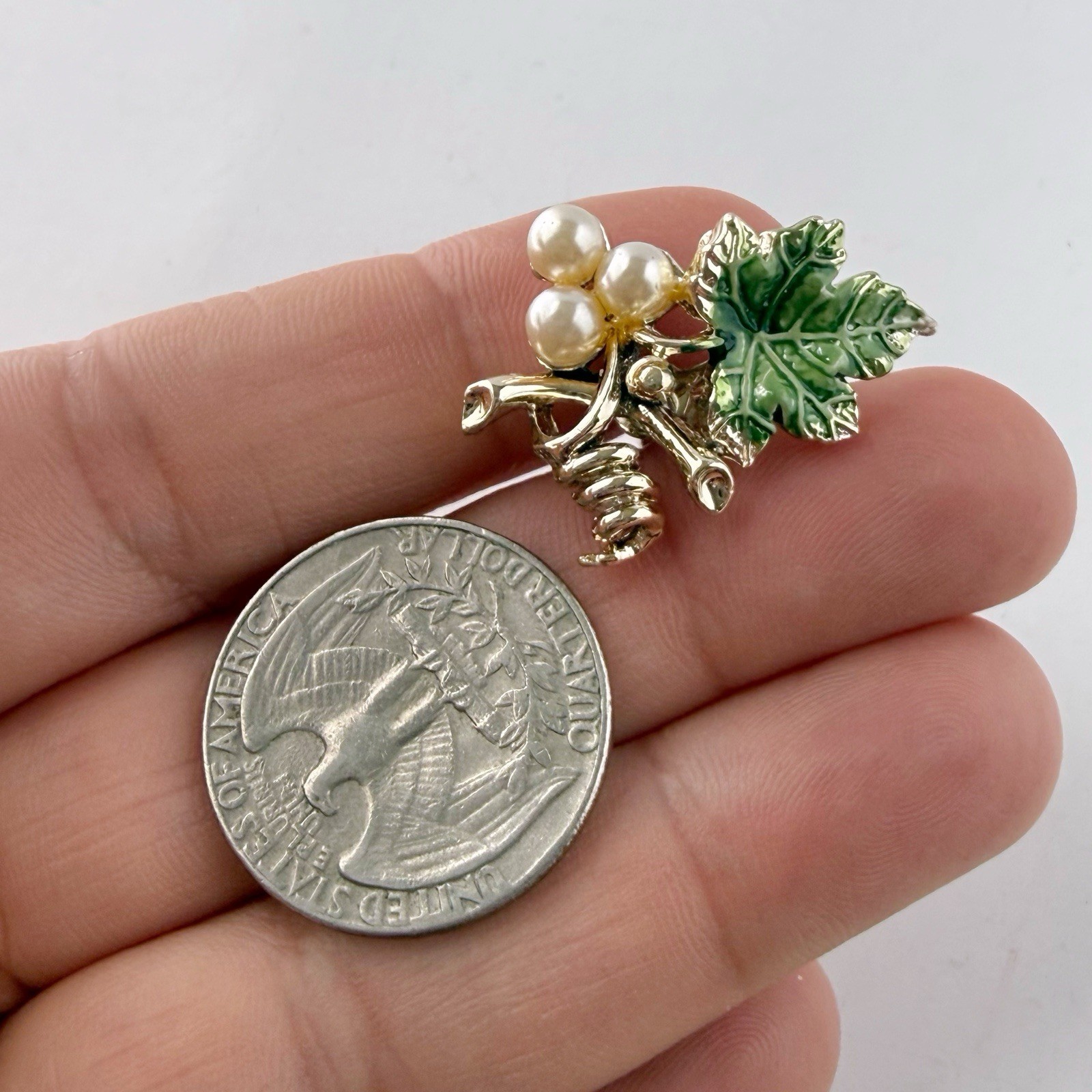 Vintage Faux Pearl Enamel Goldtone Grapes Screw Back Earrings