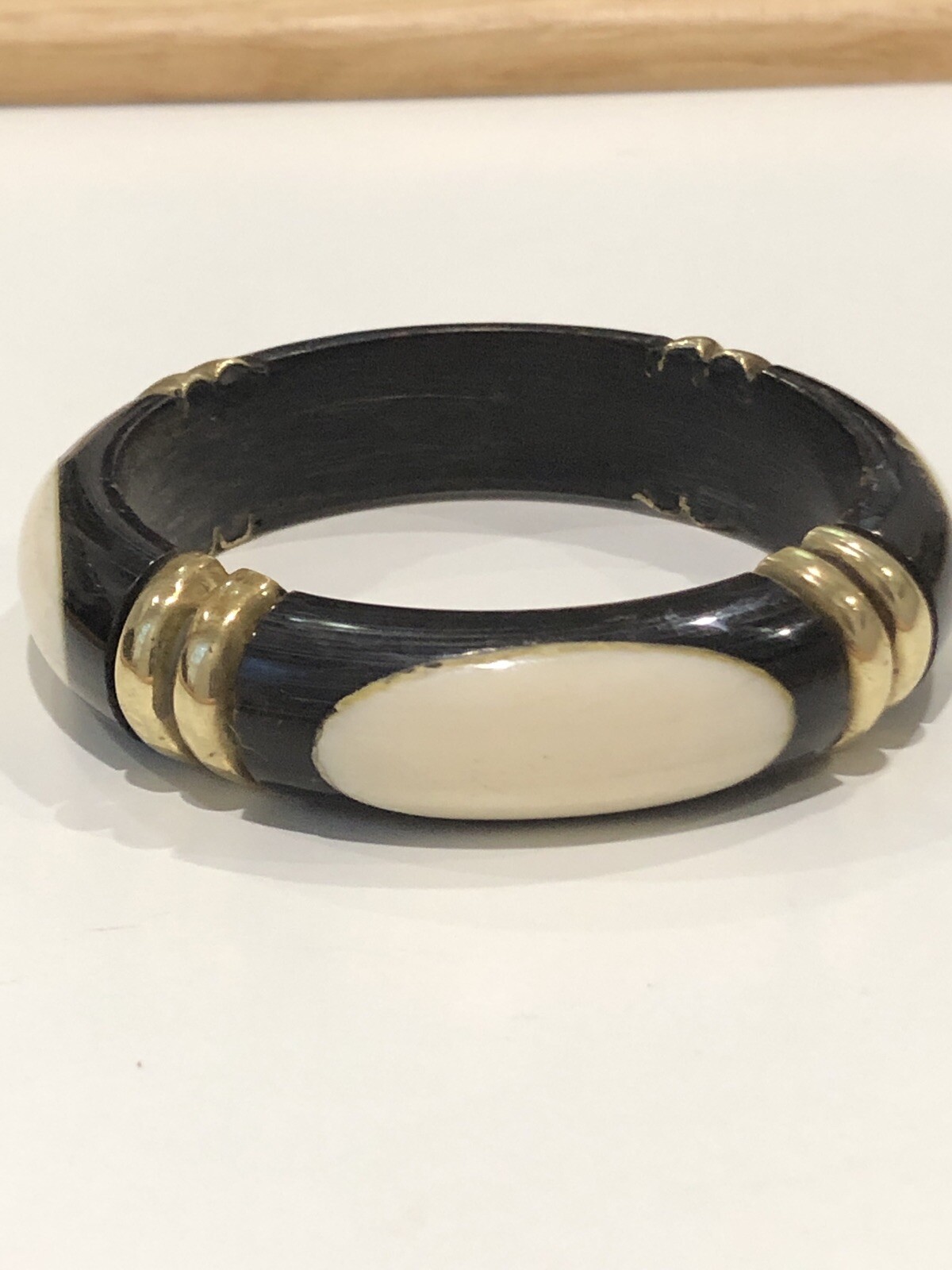 Vintage Bracelet Wood And Lucite And Brass 2.5 In By 1/2 In Estate Jewelry