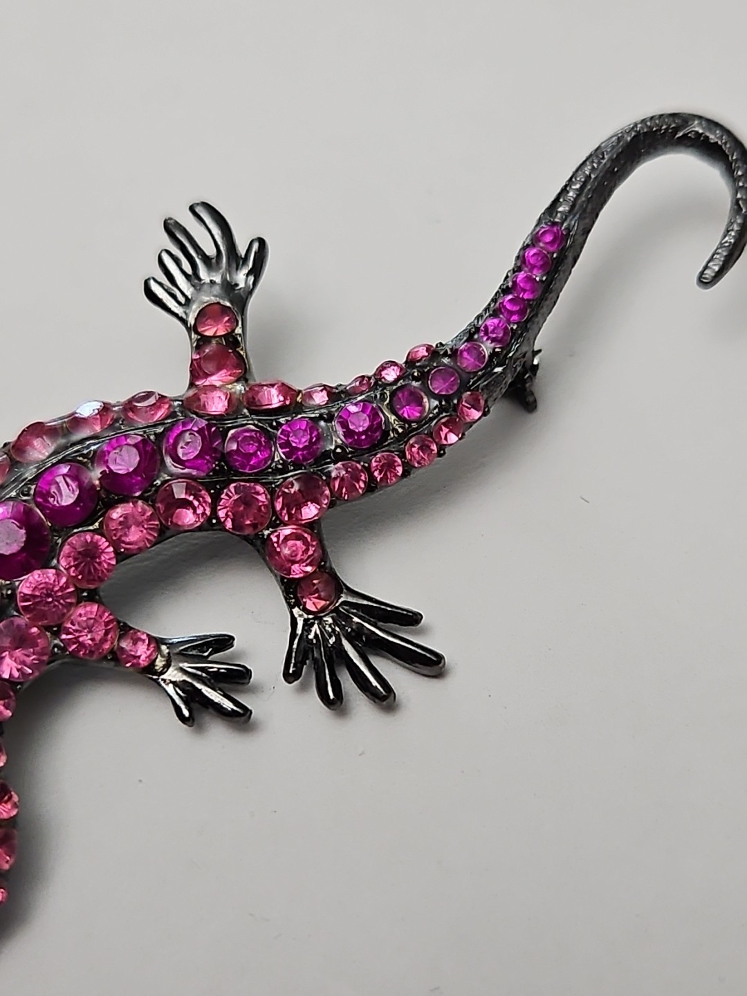 3″ Salamander Brooch Pink Rhinestones Gunmetal enamel Unsigned EUC