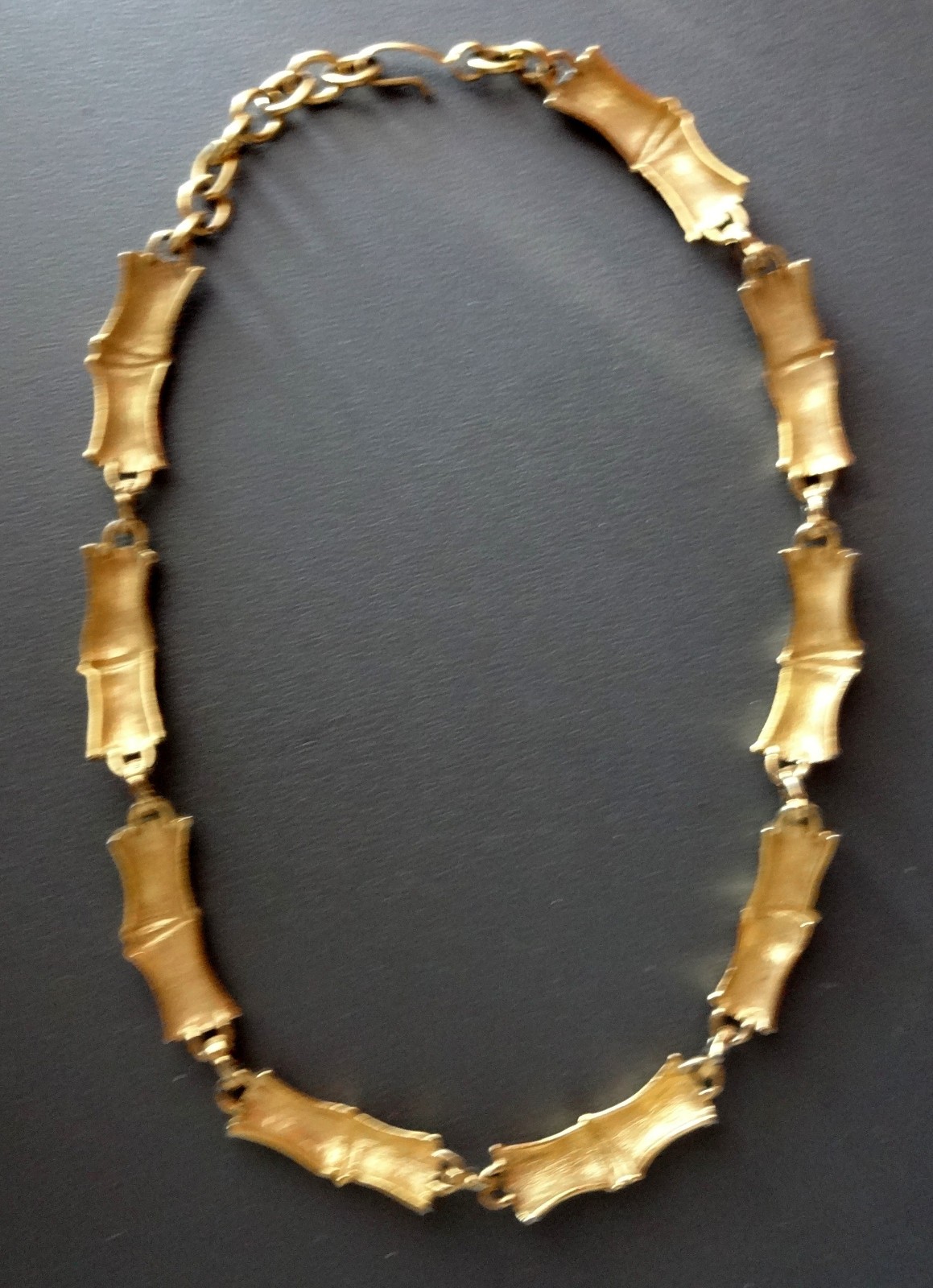 Vtg Signed MONET Asian Bamboo Statement Gold Tone Bold Chocker Necklace 16″ RARE