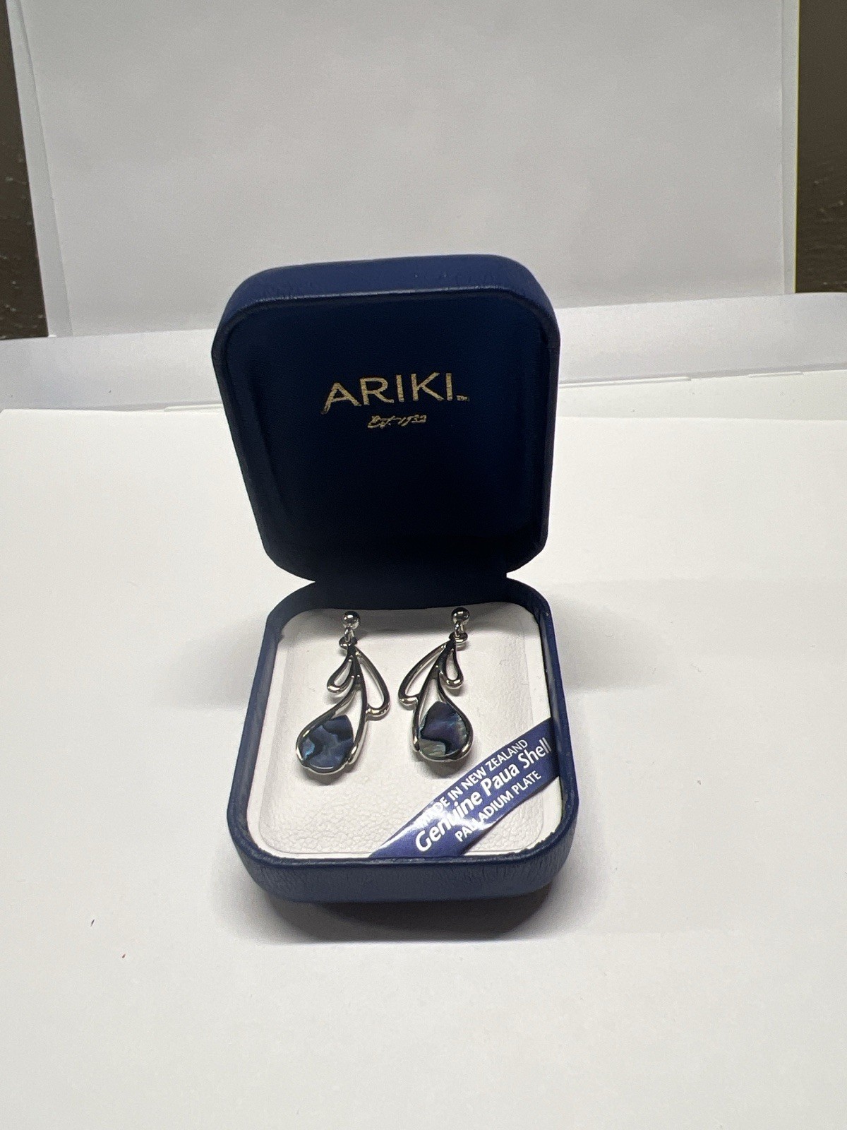 ARIKI New Zealand Paua Shell Drop Earrings Palladium Plate Blue Abalone w/ Box