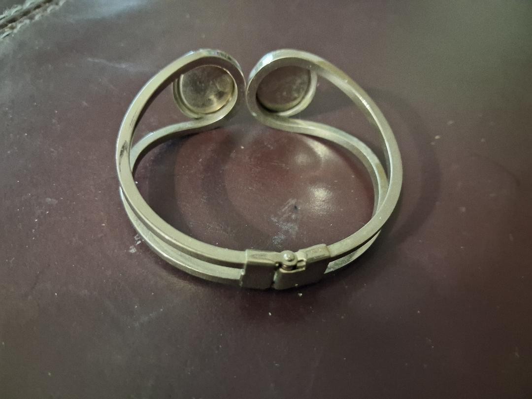 Vintage blue new site c a b o c h o n silver tone hinged cuff bracelet