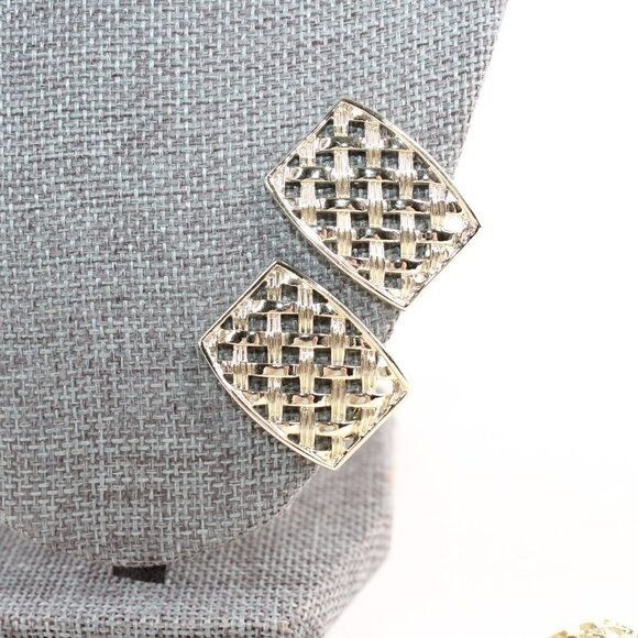 Vintage Sarah Conventry Gold Metal 16.5″ Basket Weave Link Double Rolo Chain Set