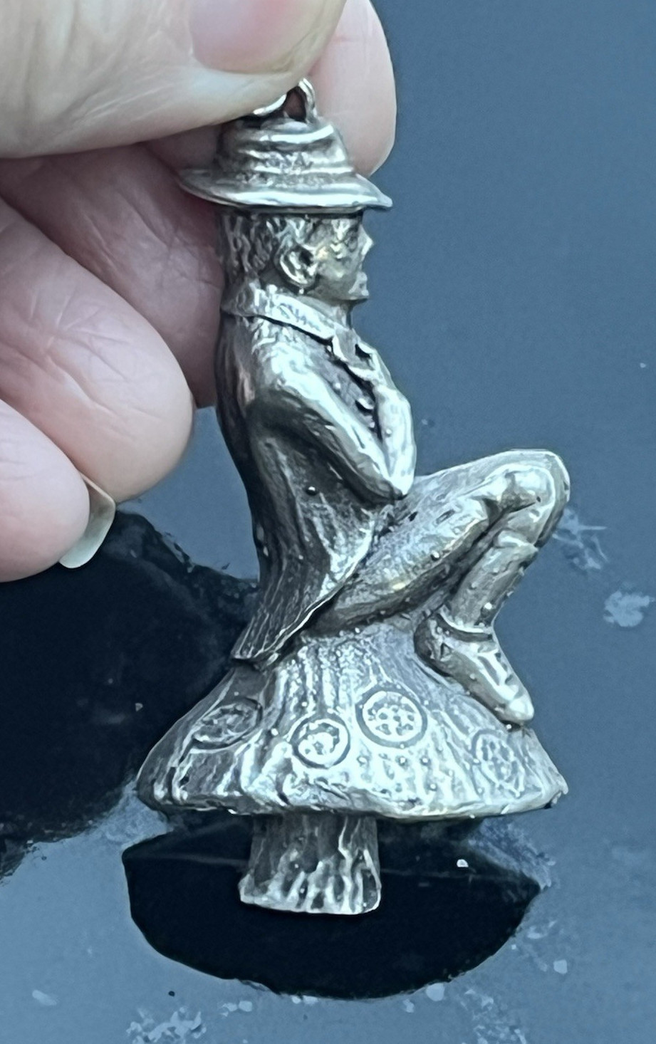 Vintage Sterling 925 Ornate Leprechaun Sitting on Toadstool Pendant 2 1/4″