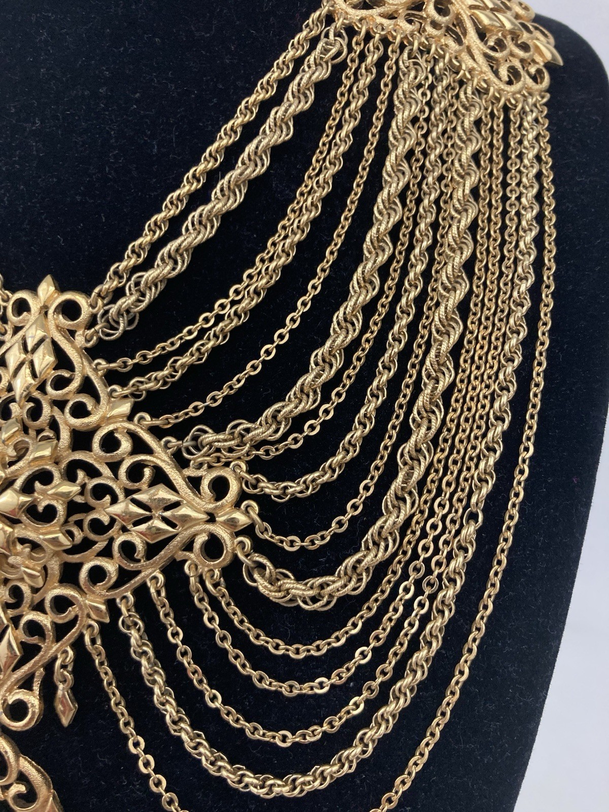 Vintage 1969 Monet Festoon Necklace Gold Tone Statement Piece Rare Excellent