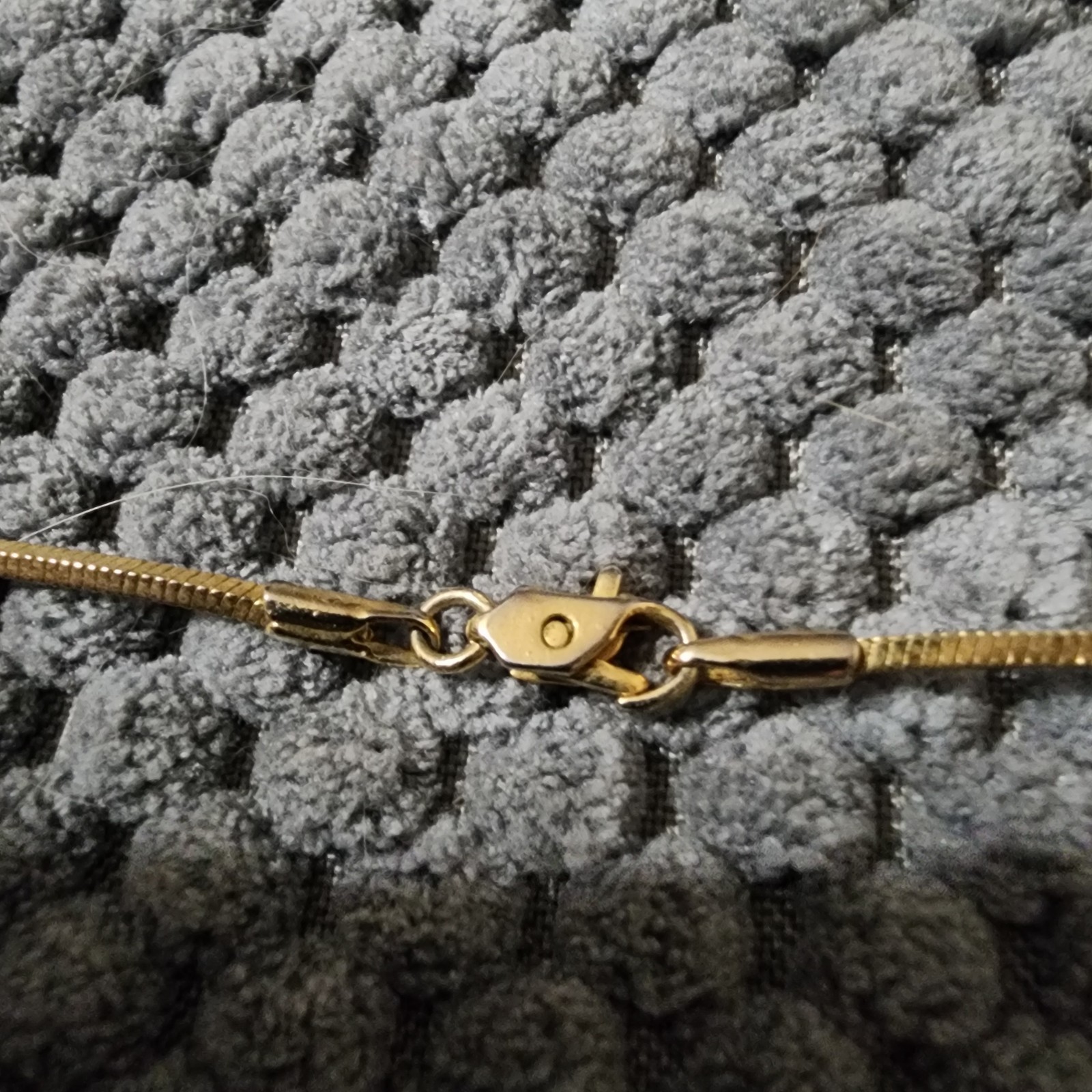 Vintage Gold Tone Necklace Large & Small Rhinestone Faux Diamond Pendant 18.5″