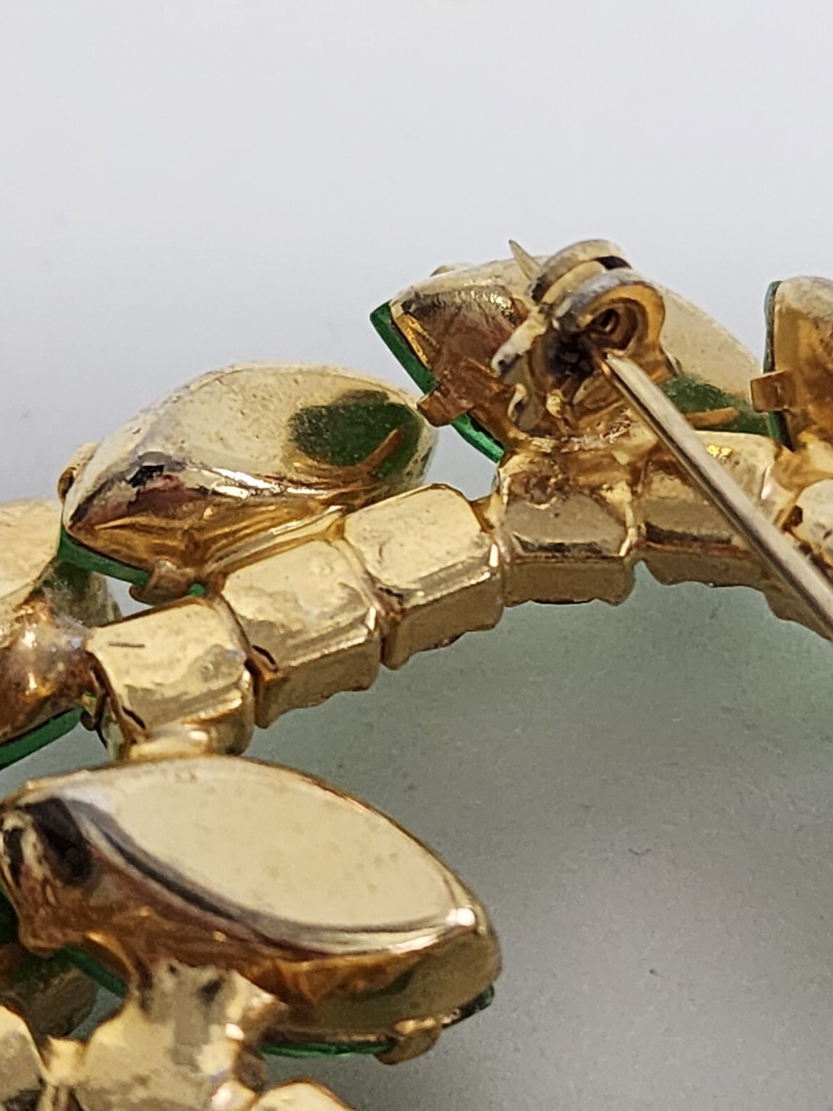 Vtg Estate Parure Lime Green AB Pin 2.5″ Brooch & Earring Set Gold Tone Backing