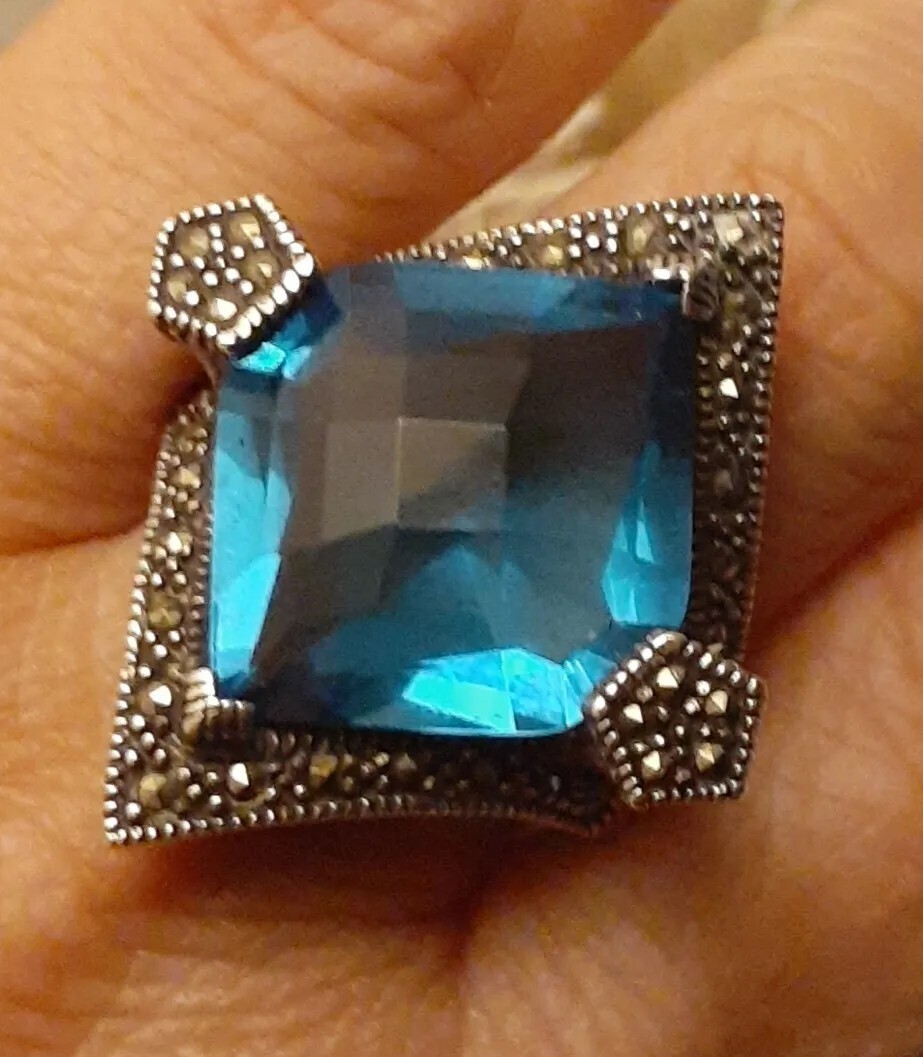 Vintage Estate Sterling Silver Faceted Blue Crystal Glass Pentagon Ring Size 8
