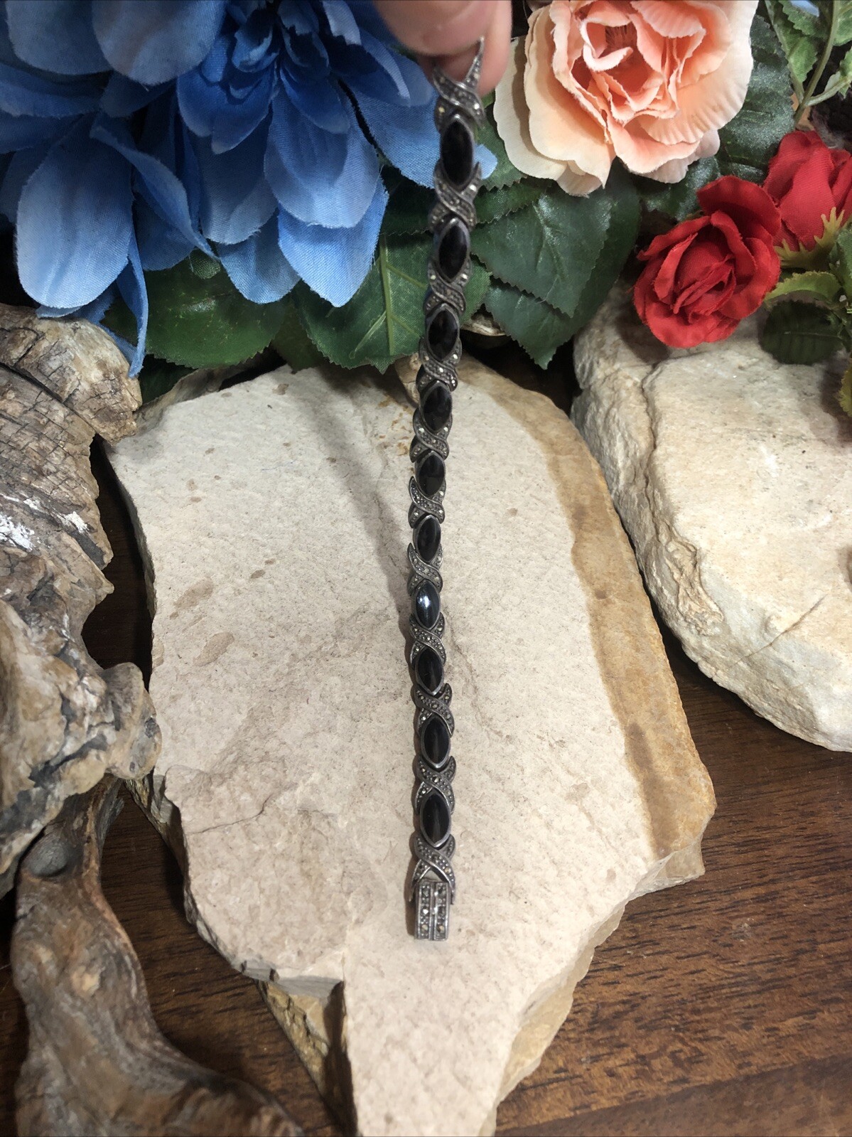 19. Art Deco Sterling 925 Black Onyx Marcasite Tennis X bracelet 19.9g, 6 3/4″
