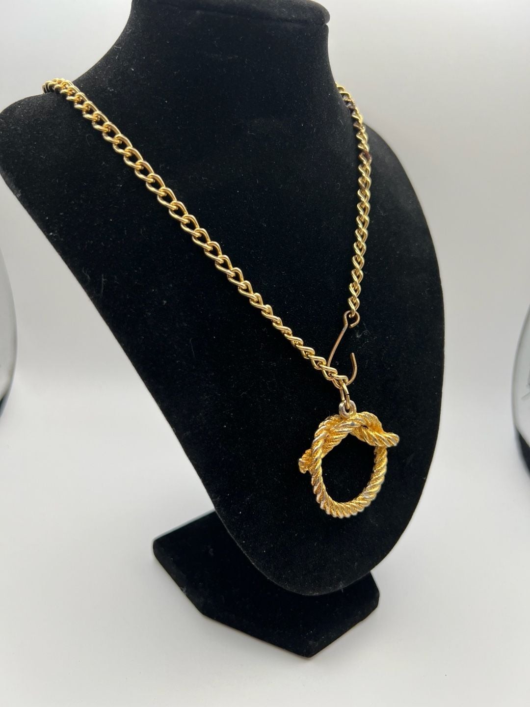 Vintage Gold Tone Rope Knot Pendant Necklace
